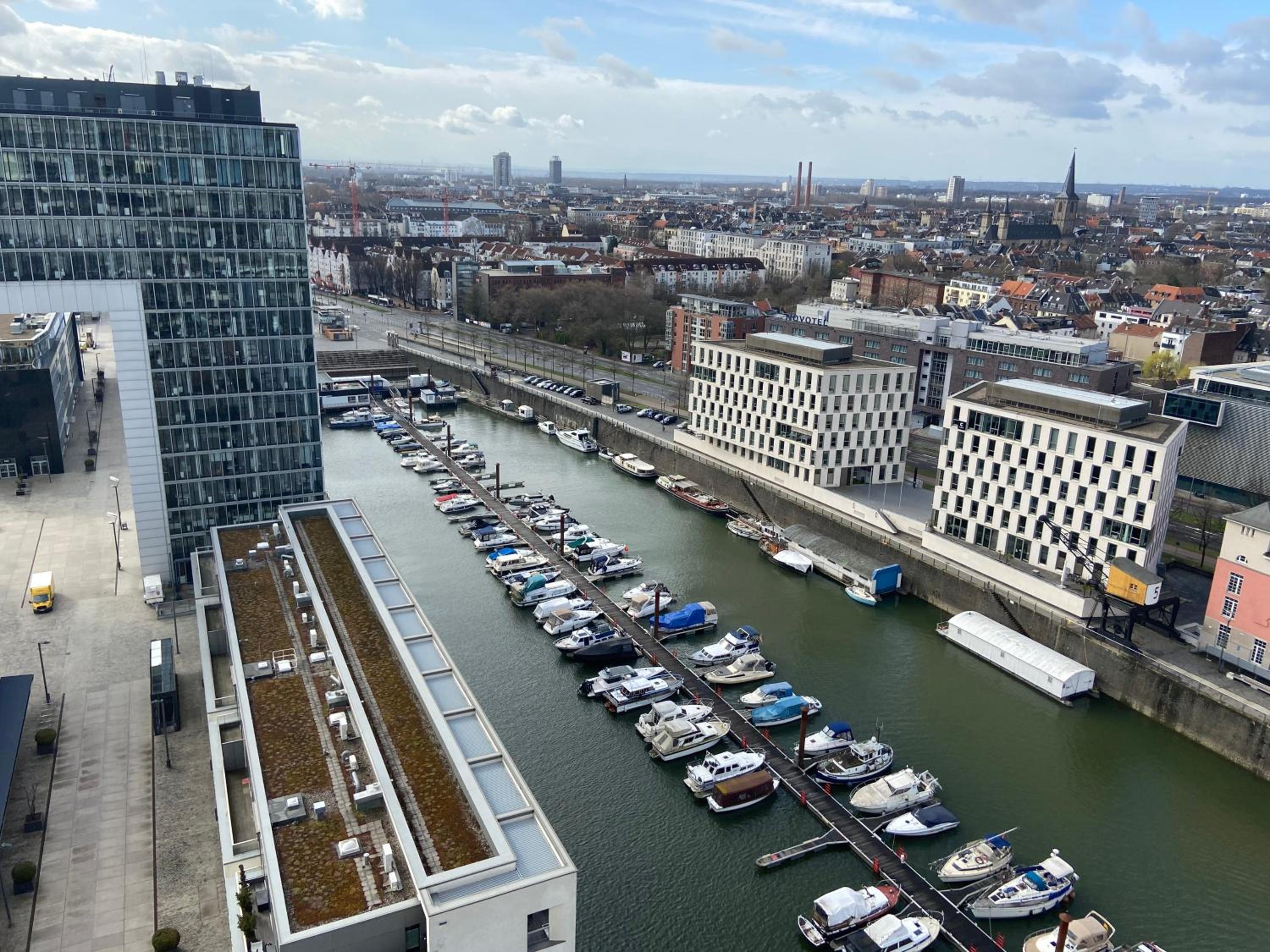 Luxurious apartment in high class building Kranhaus in Cologne