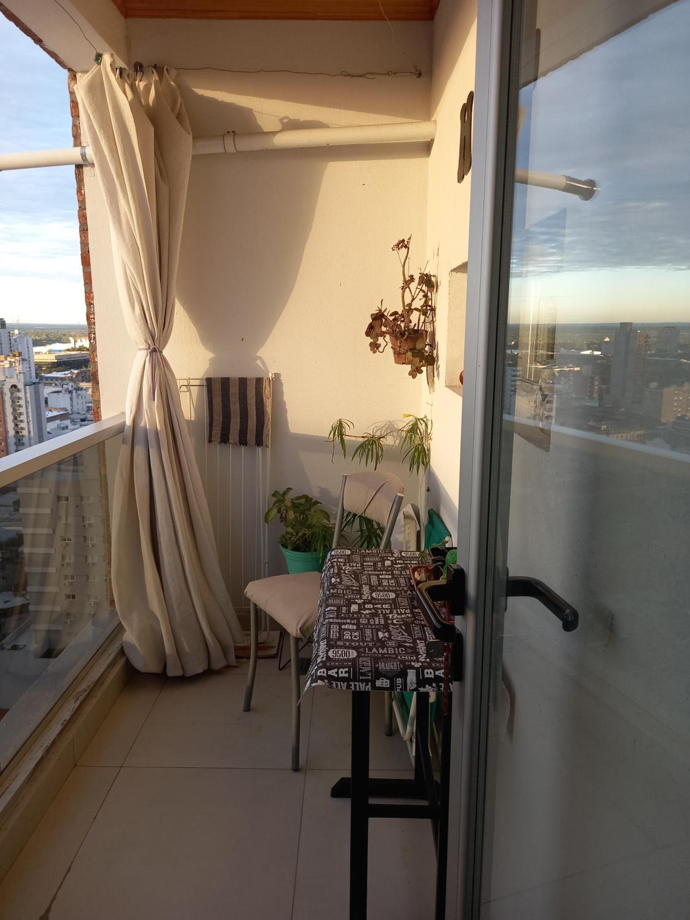 Departamento céntrico con vista al río Paraná