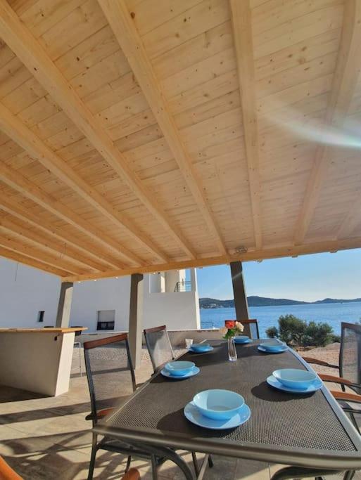 P1 Beachfront one bedroom apartment view 3