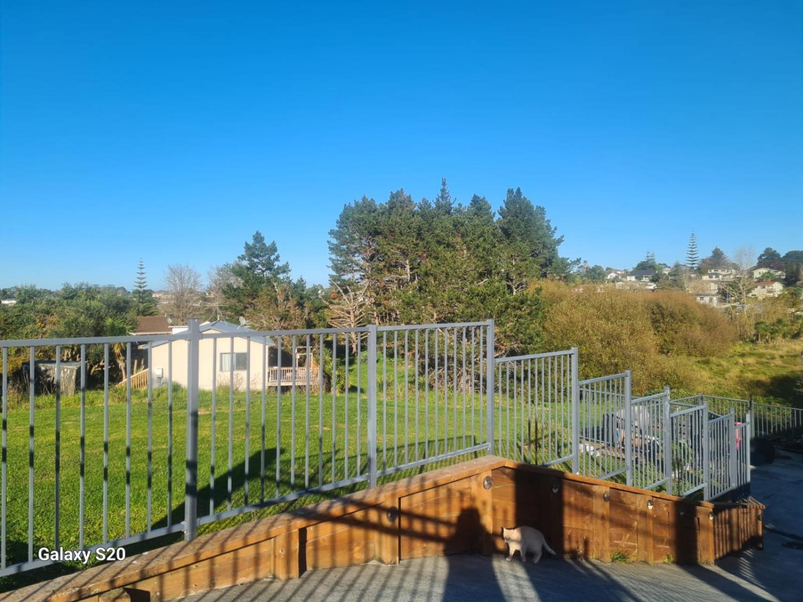 Auckland airport holiday home in the greens view 5