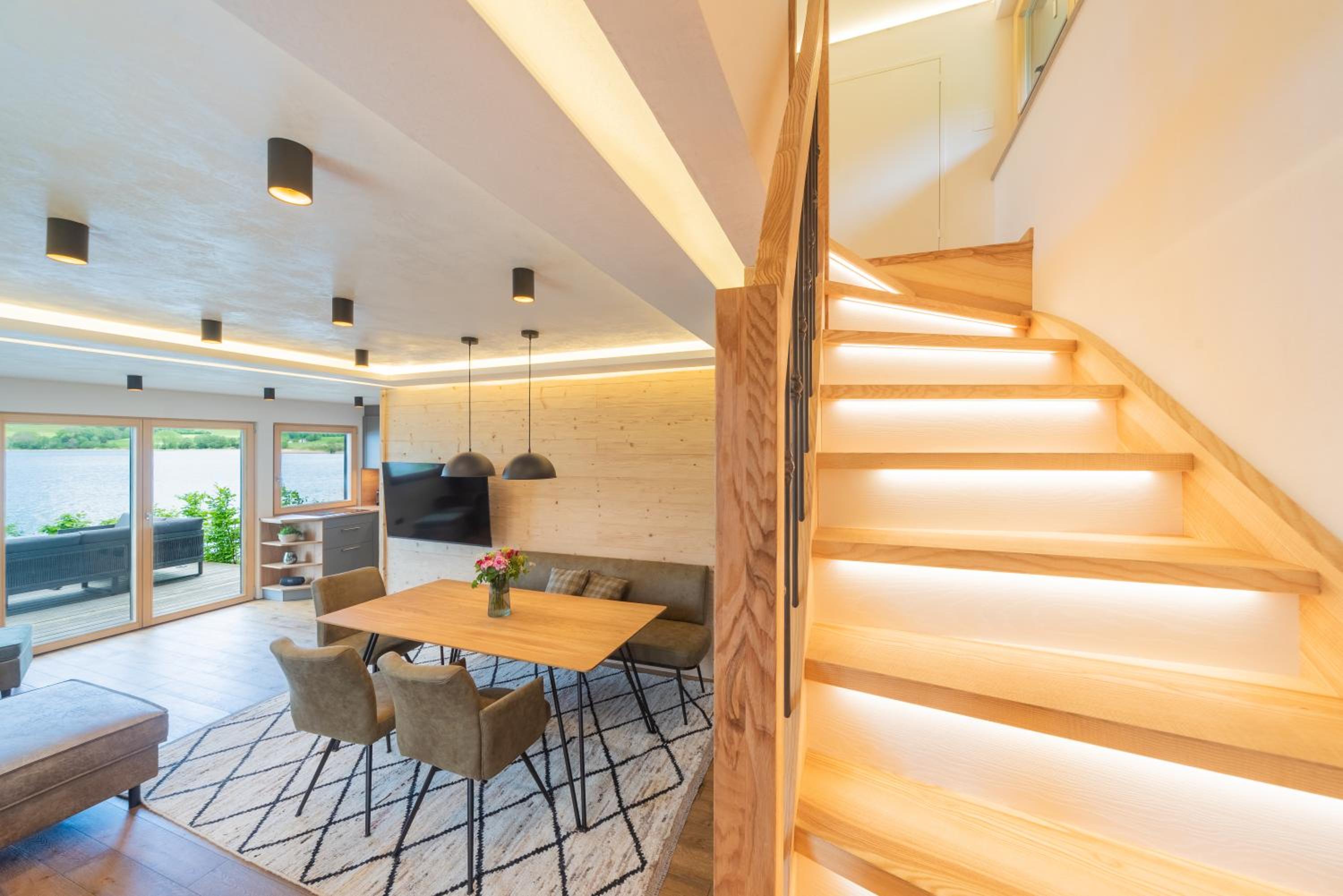 Exklusives Seehaus LAKEHOUSE in Bestlage mit privaten Sandstrand und eigenem Boot und SUP
