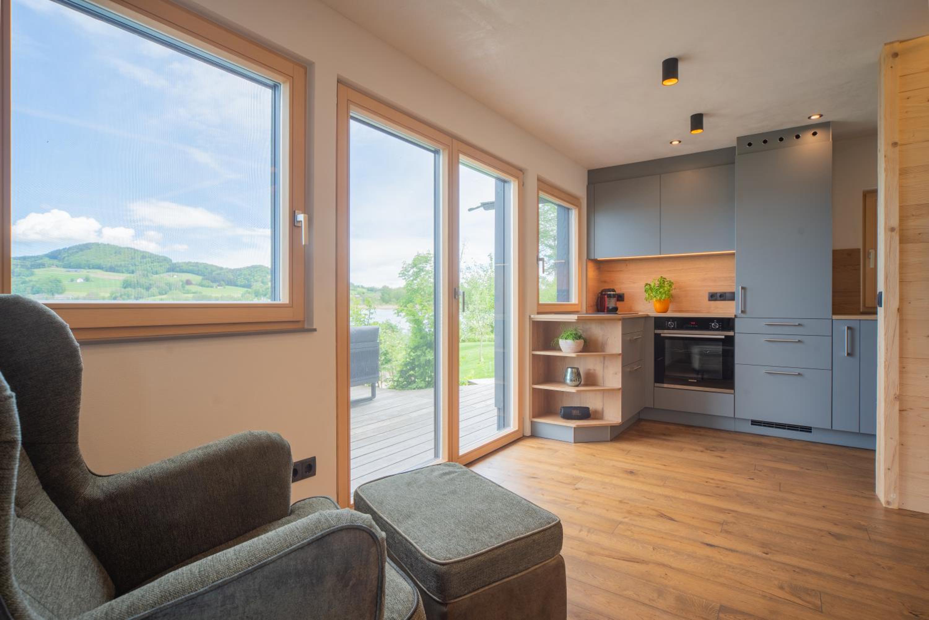 Exklusives Seehaus LAKEHOUSE in Bestlage mit privaten Sandstrand und eigenem Boot und SUP
