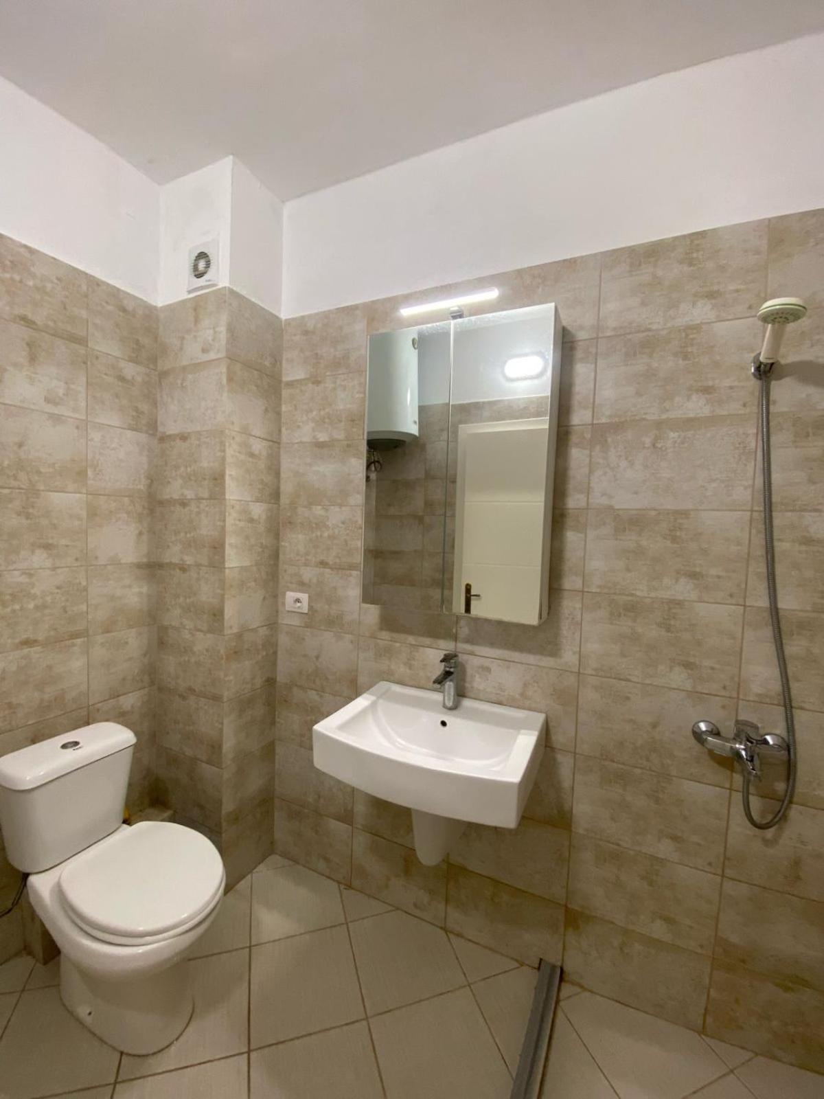 Alvi Apartment 1