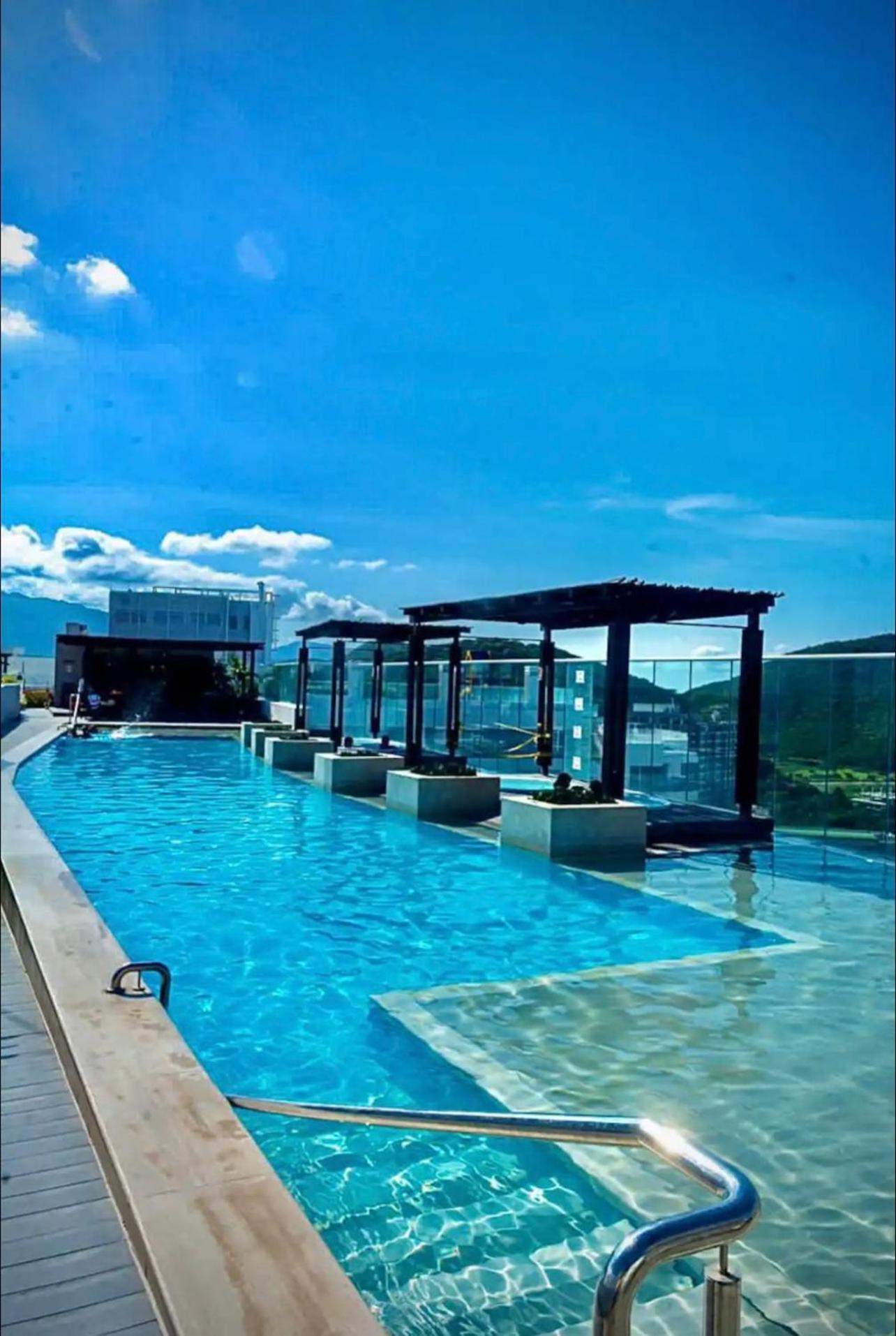 Apartamento con hermosa vista y frente a la playa