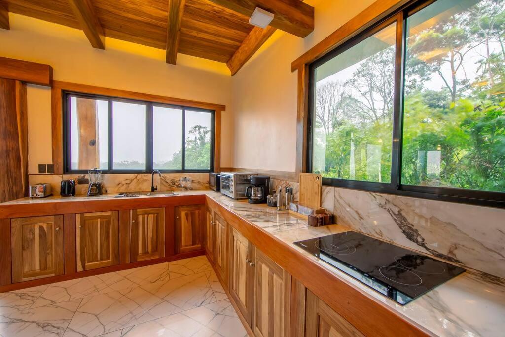 Two Volcanoes Villa Fortuna