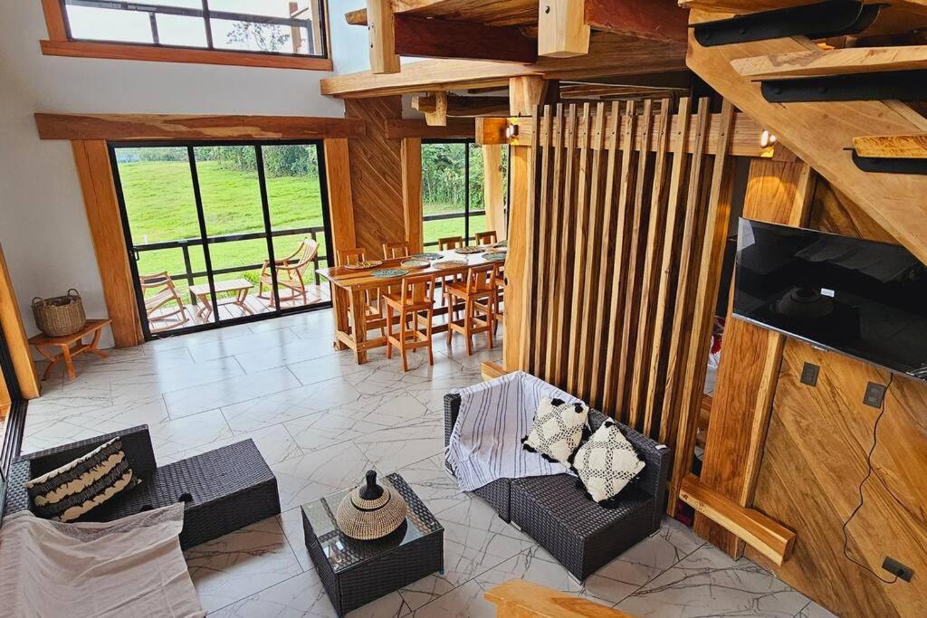 Two Volcanoes Villa Fortuna