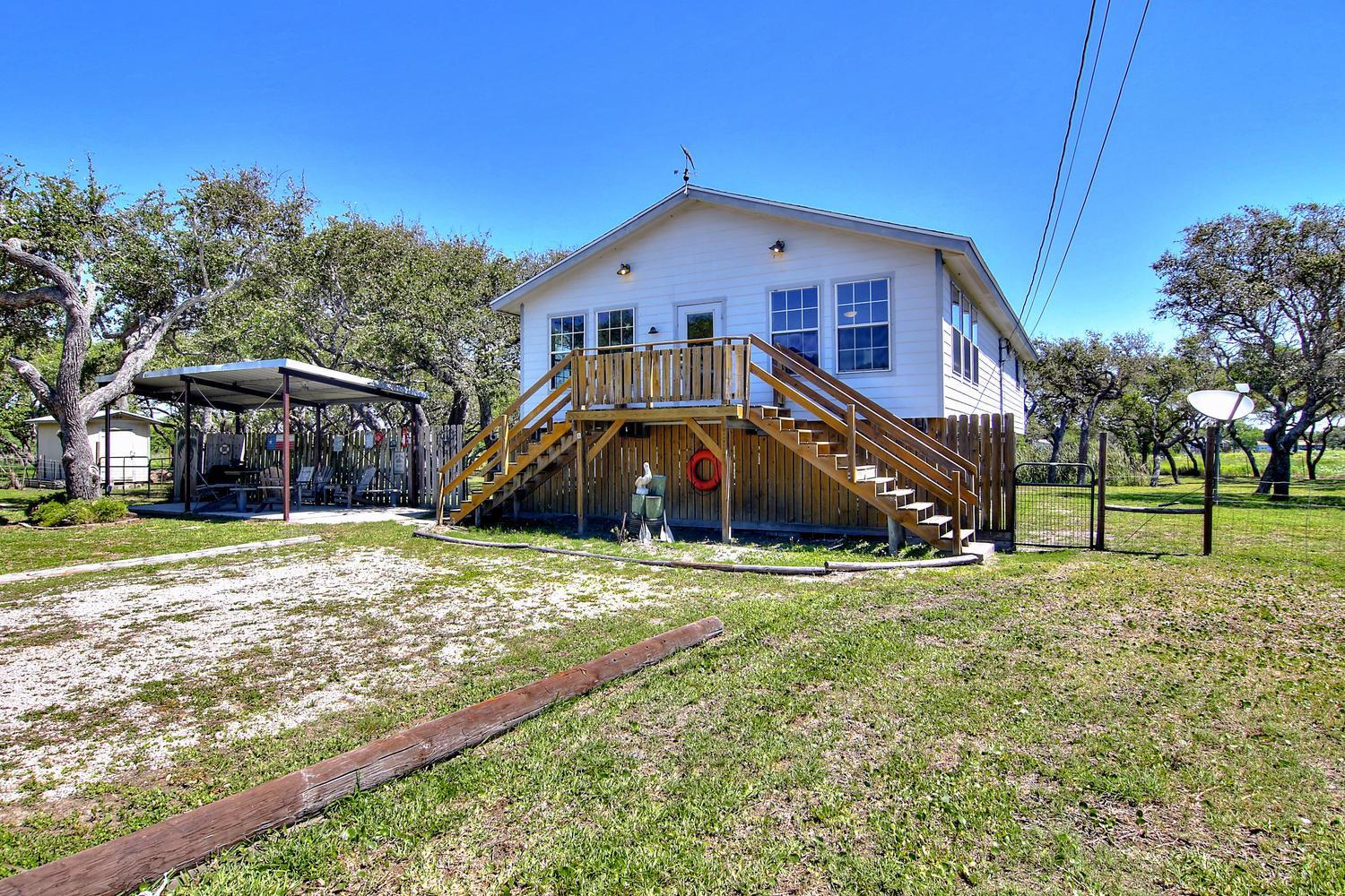 Fantasy Oaks Lodge