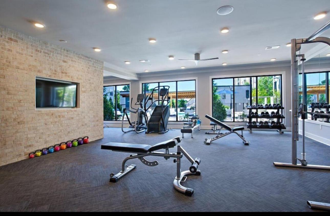 Buckhead Oasis- Spacious, 2 bed, 2bath with Private Balcony view 4