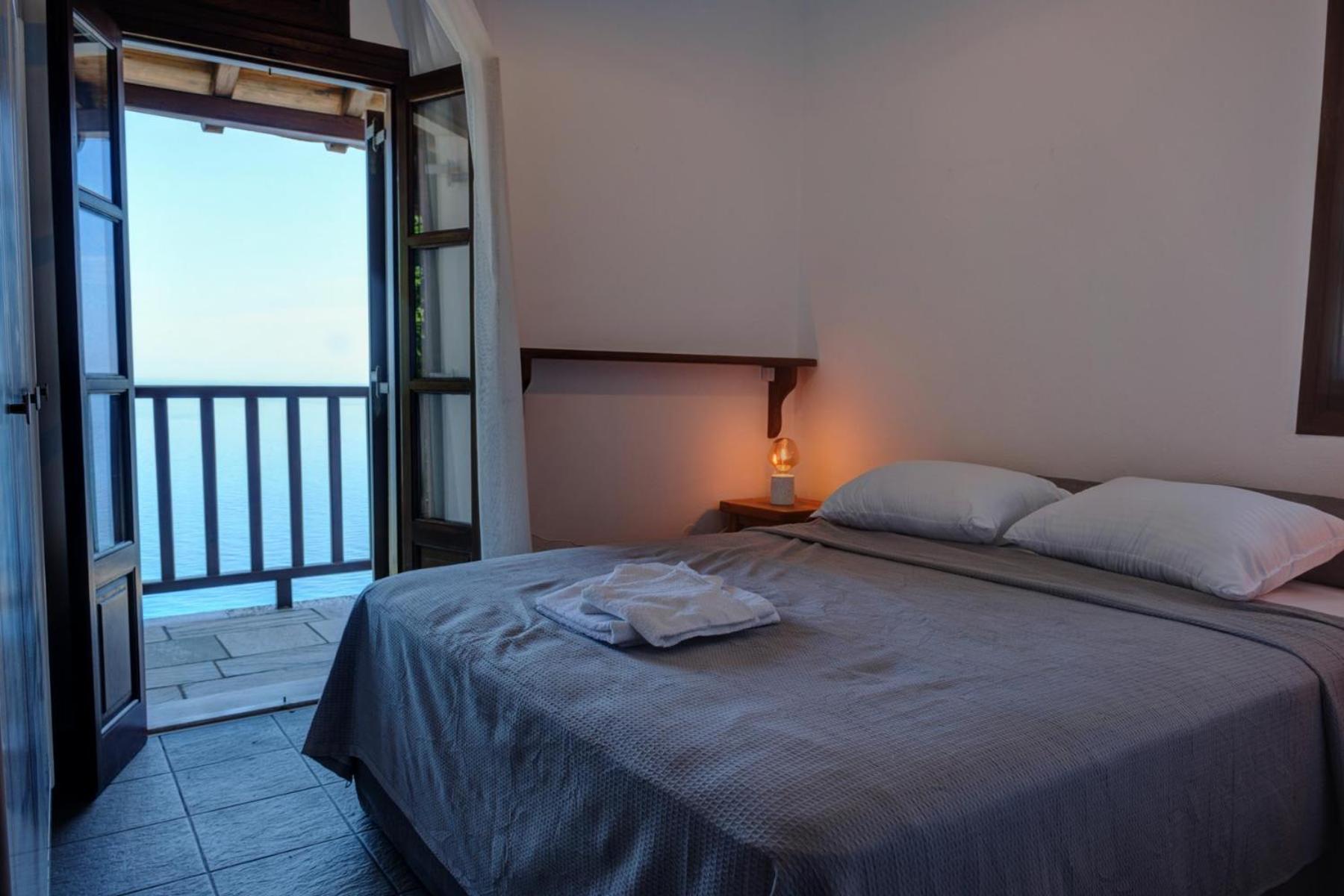 Hideaway in Damouchari with private access to sea ANNA's HORIZON