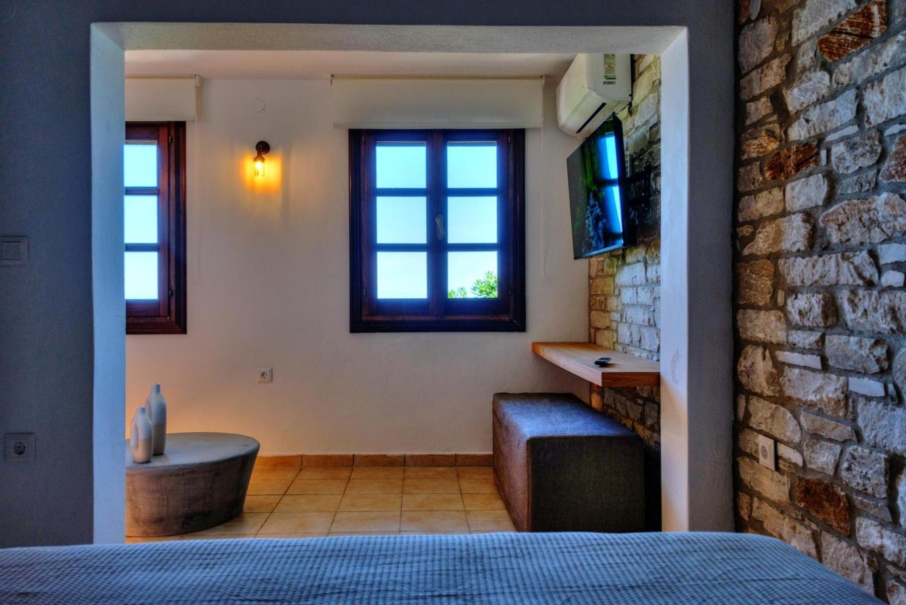 Hideaway in Damouchari with private access to sea ANNA's HORIZON