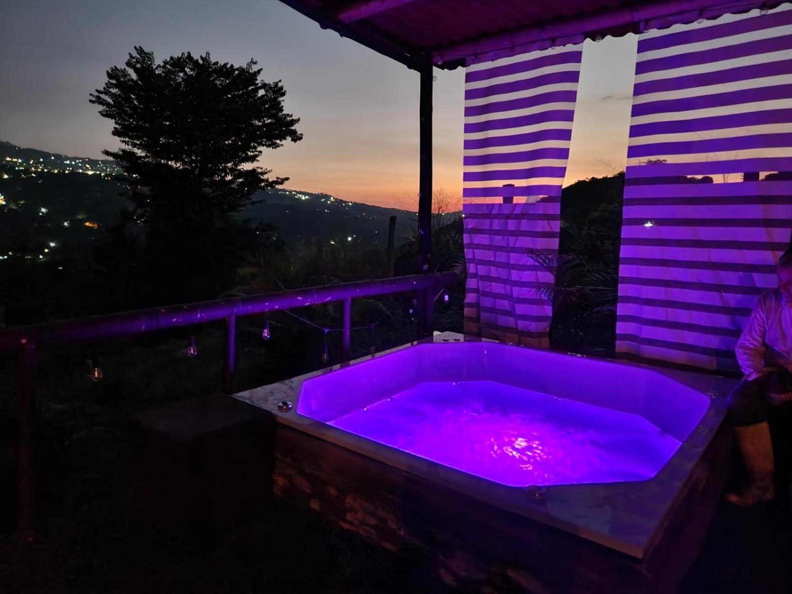 Posada Turistica Rural y Glamping Altos del Dorado La Mesa