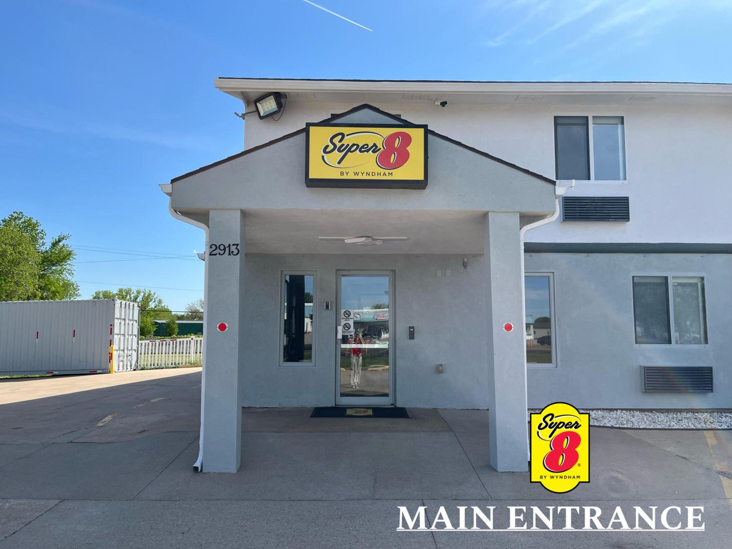 Emporia Vacations - Super 8 by Wyndham Emporia - Property Image 21