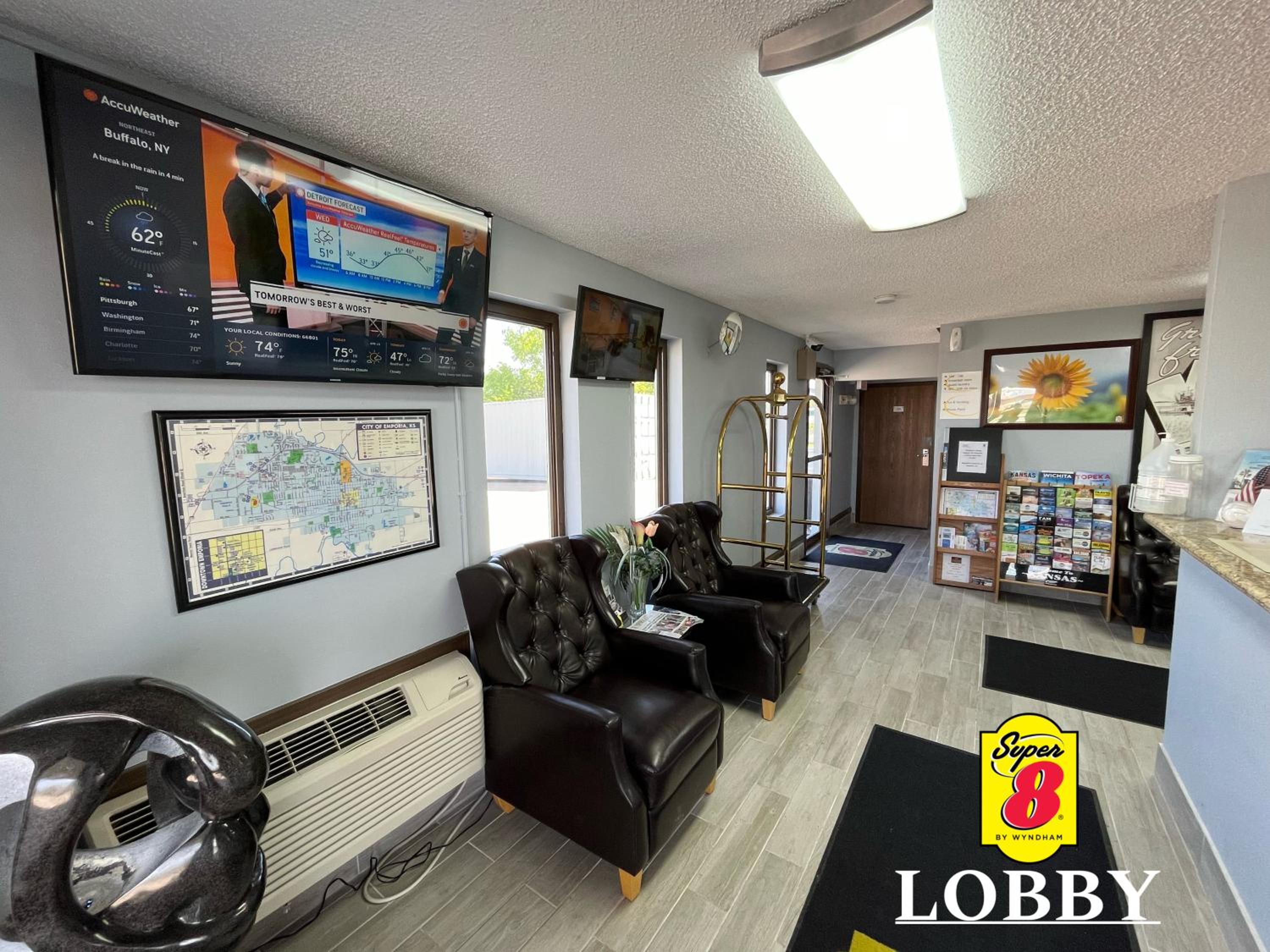 Emporia Vacations - Super 8 by Wyndham Emporia - Property Image 22