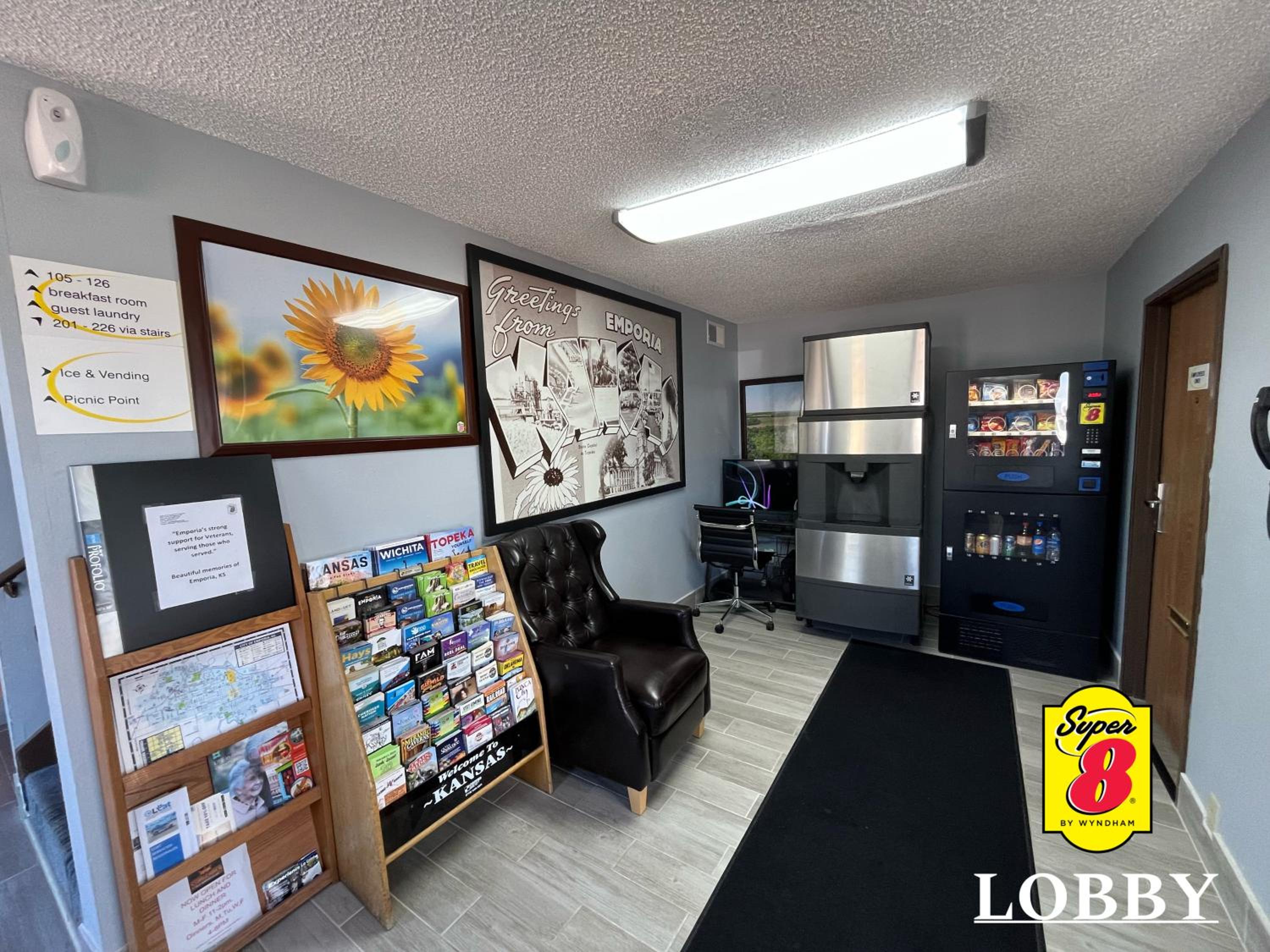 Emporia Vacations - Super 8 by Wyndham Emporia - Property Image 24