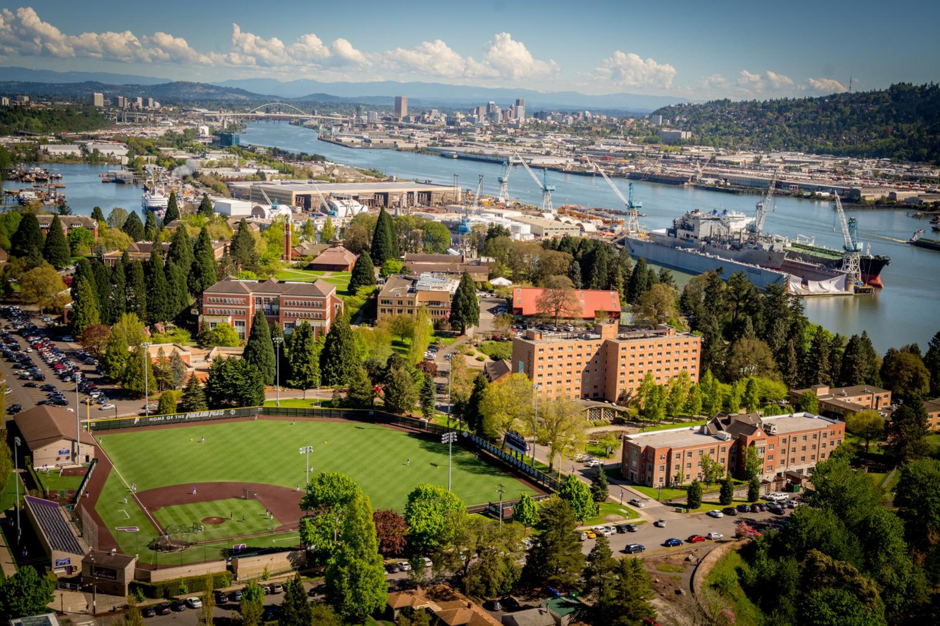Bright & Cozy Modern Studio, Fast WiFi, Quiet, Walkable to University of Portland view 4