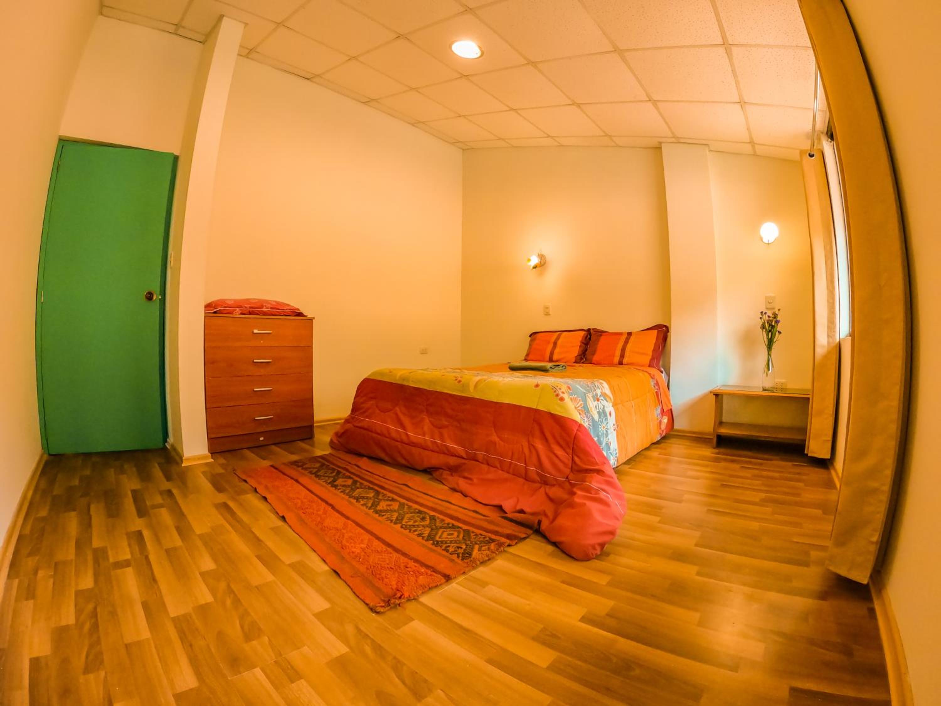 Cozy central apartment with mountain view view 3
