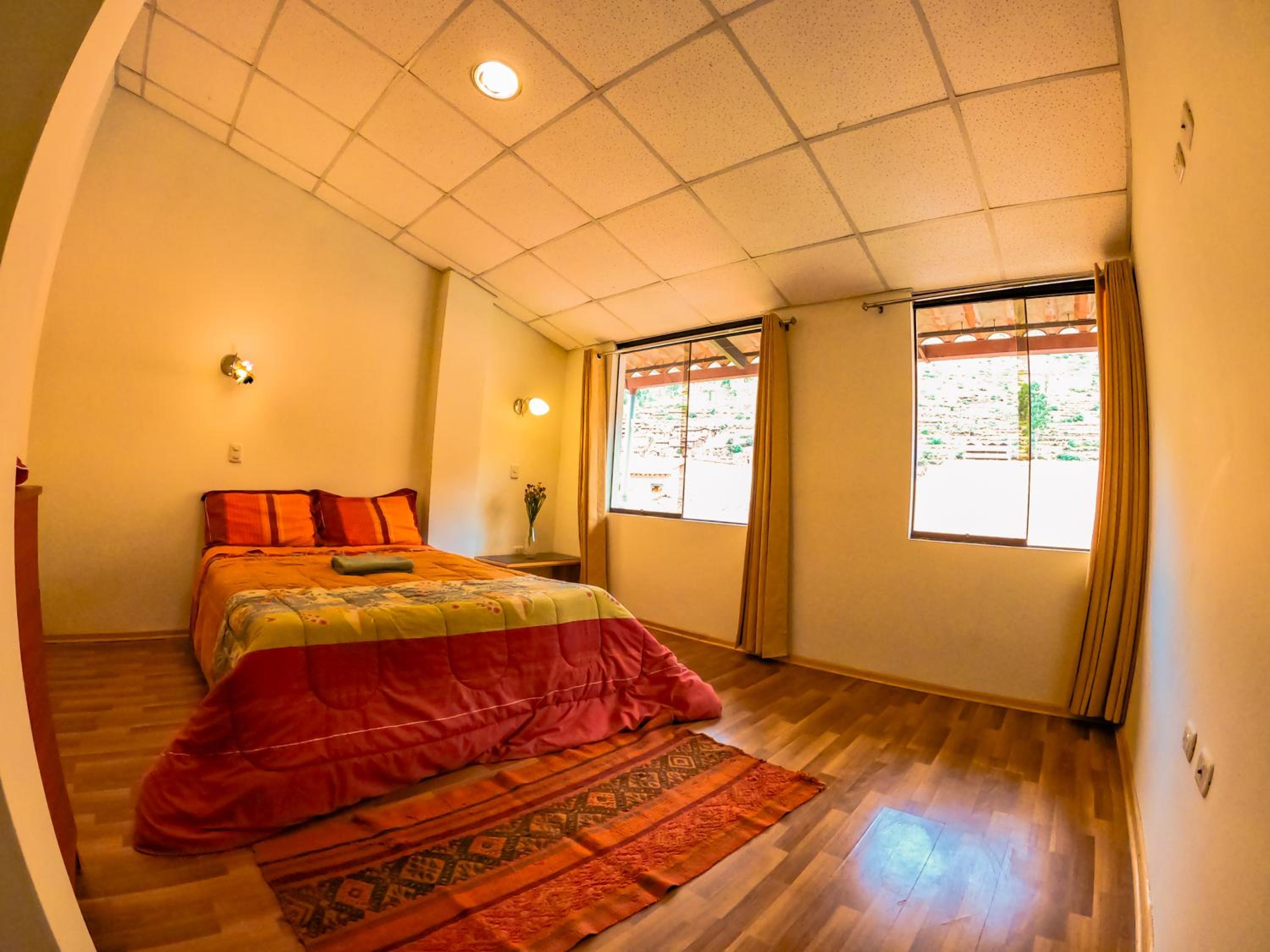 Cozy central apartment with mountain view view 4