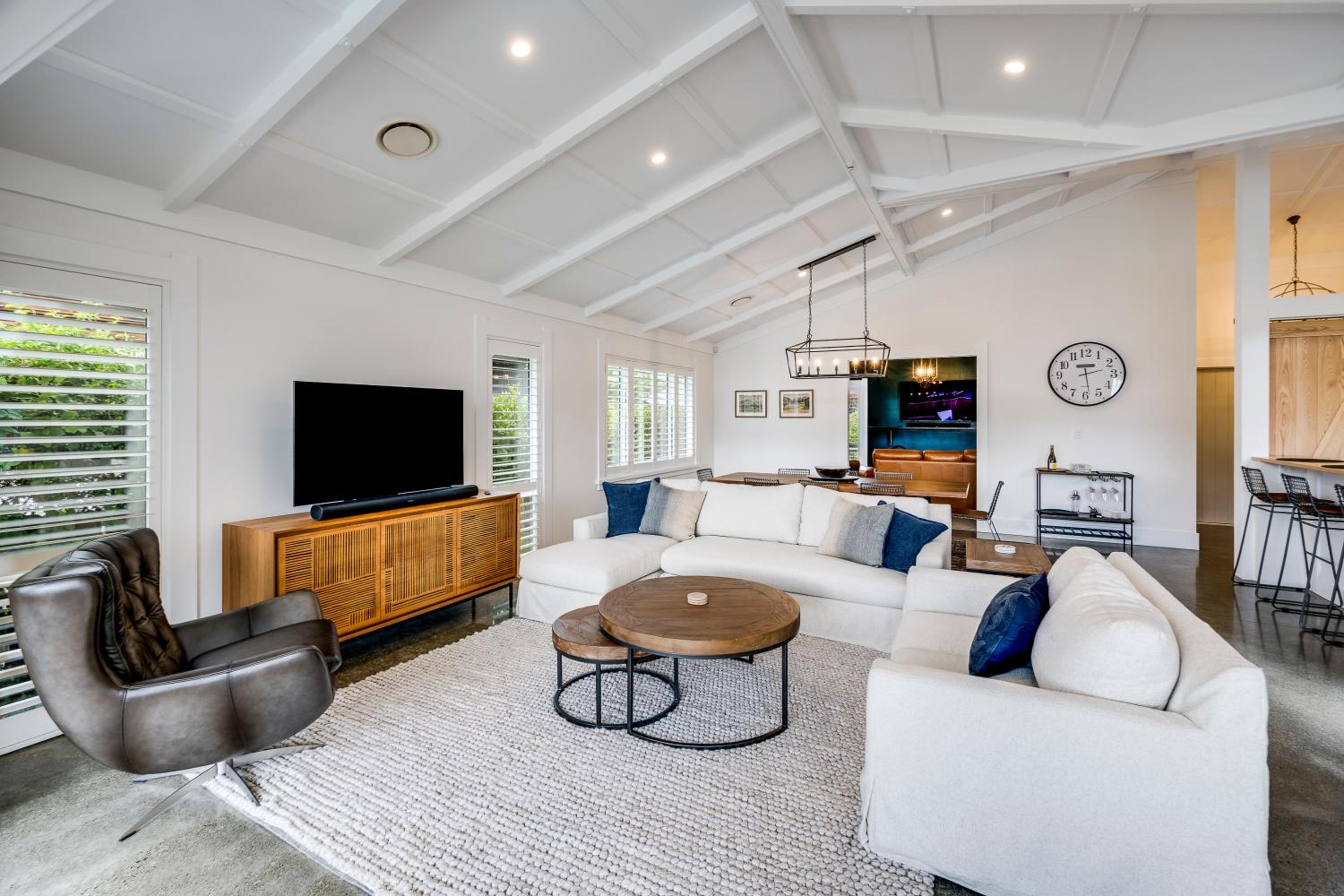 Modern Deluxe - Havelock North Holiday Home view 3