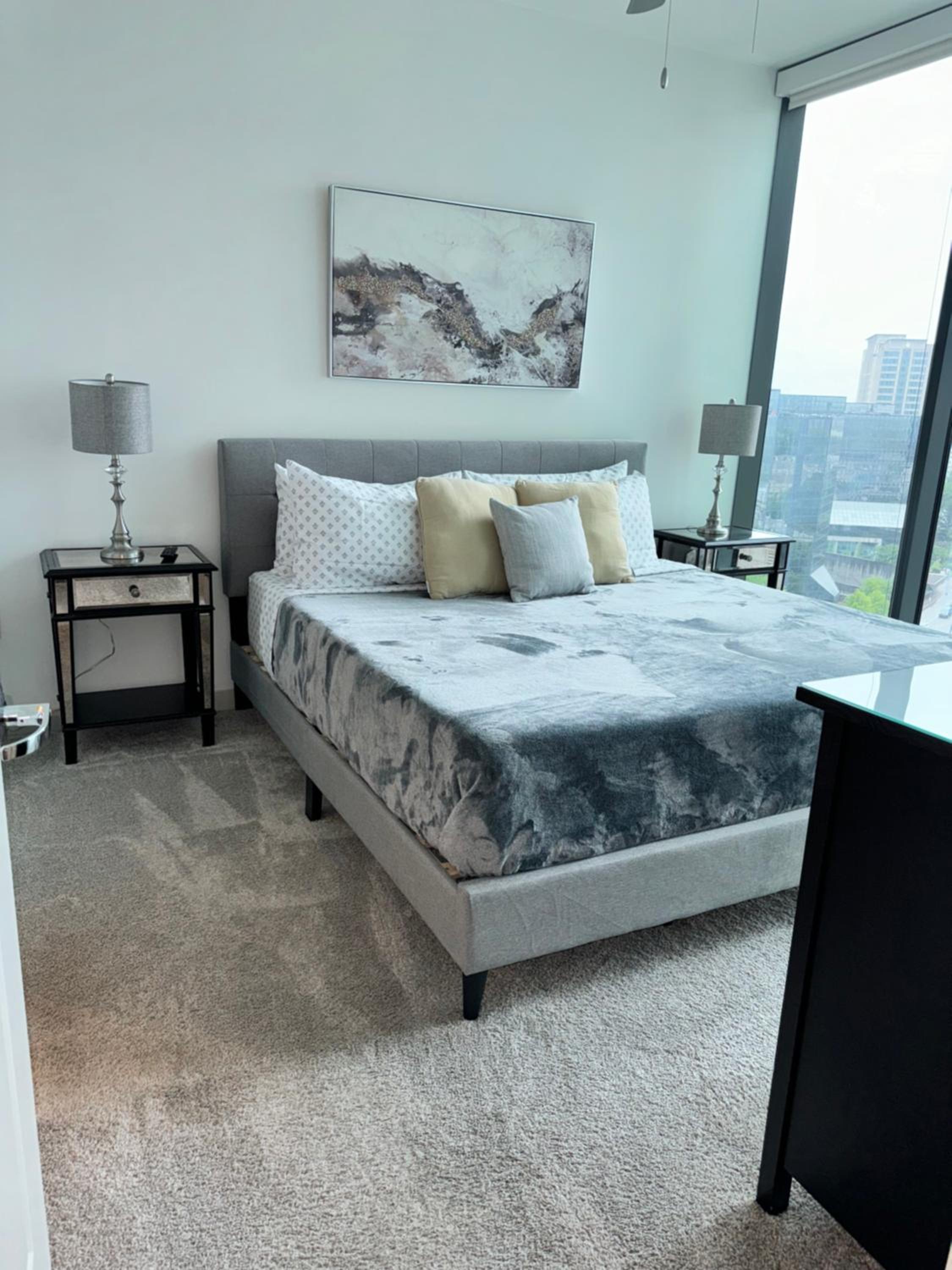 Atlanta Vacations - Ruby Getaway-Highrise, Balcony, Year-round Pool, City View! - Property Image 22