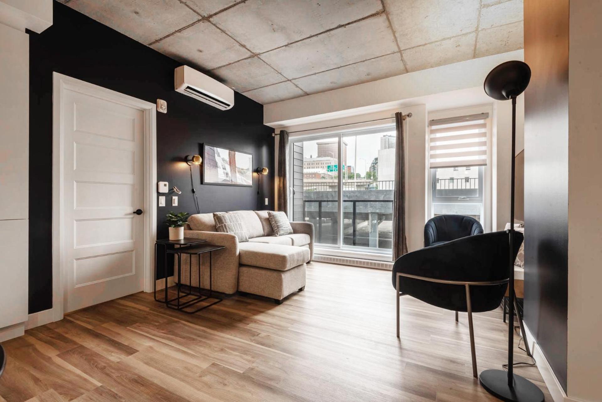 Le Bonaparte (rooftop pool + gym)