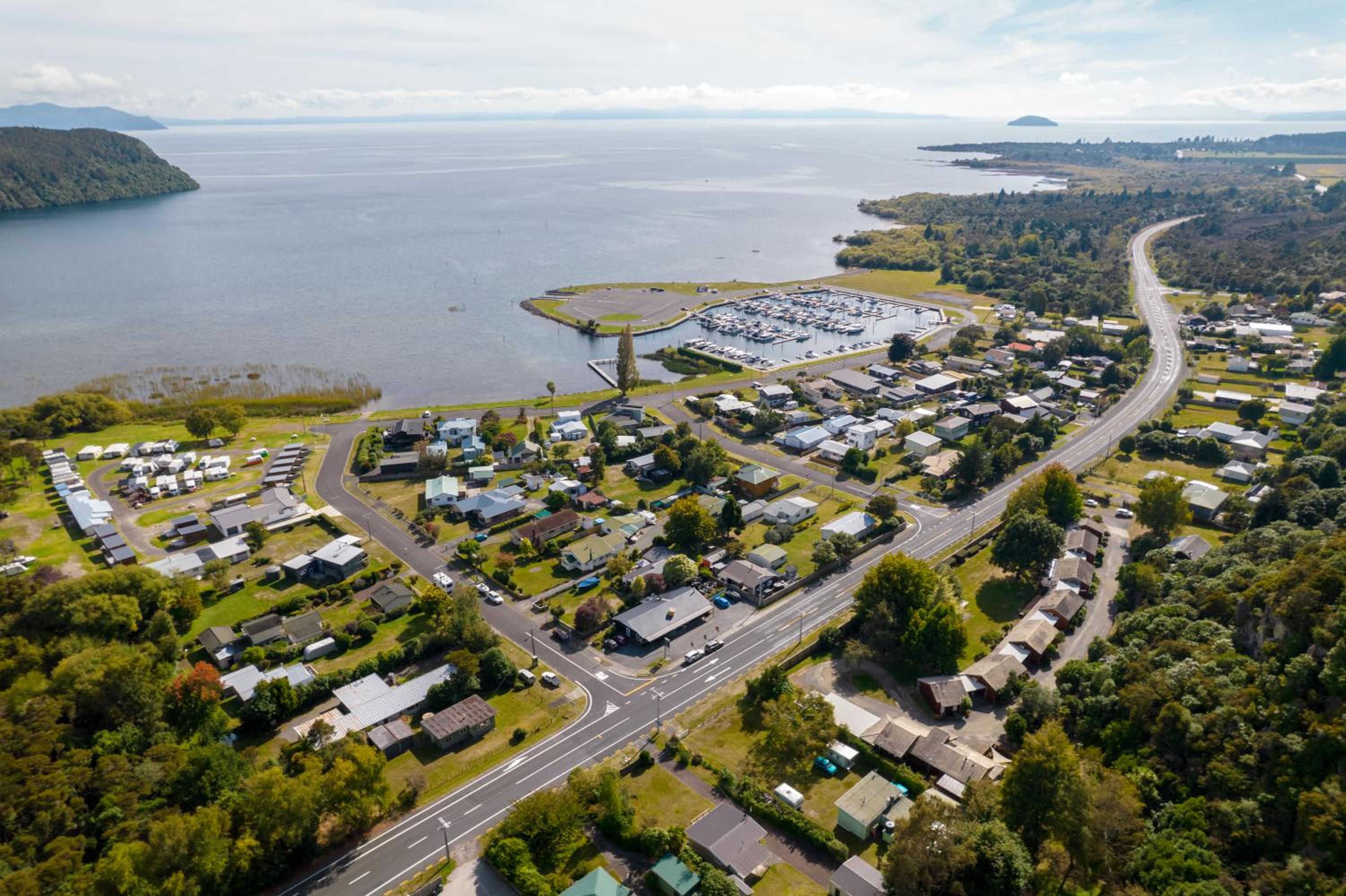 Motuoapa Getaway - Lake Taupo Holiday Home