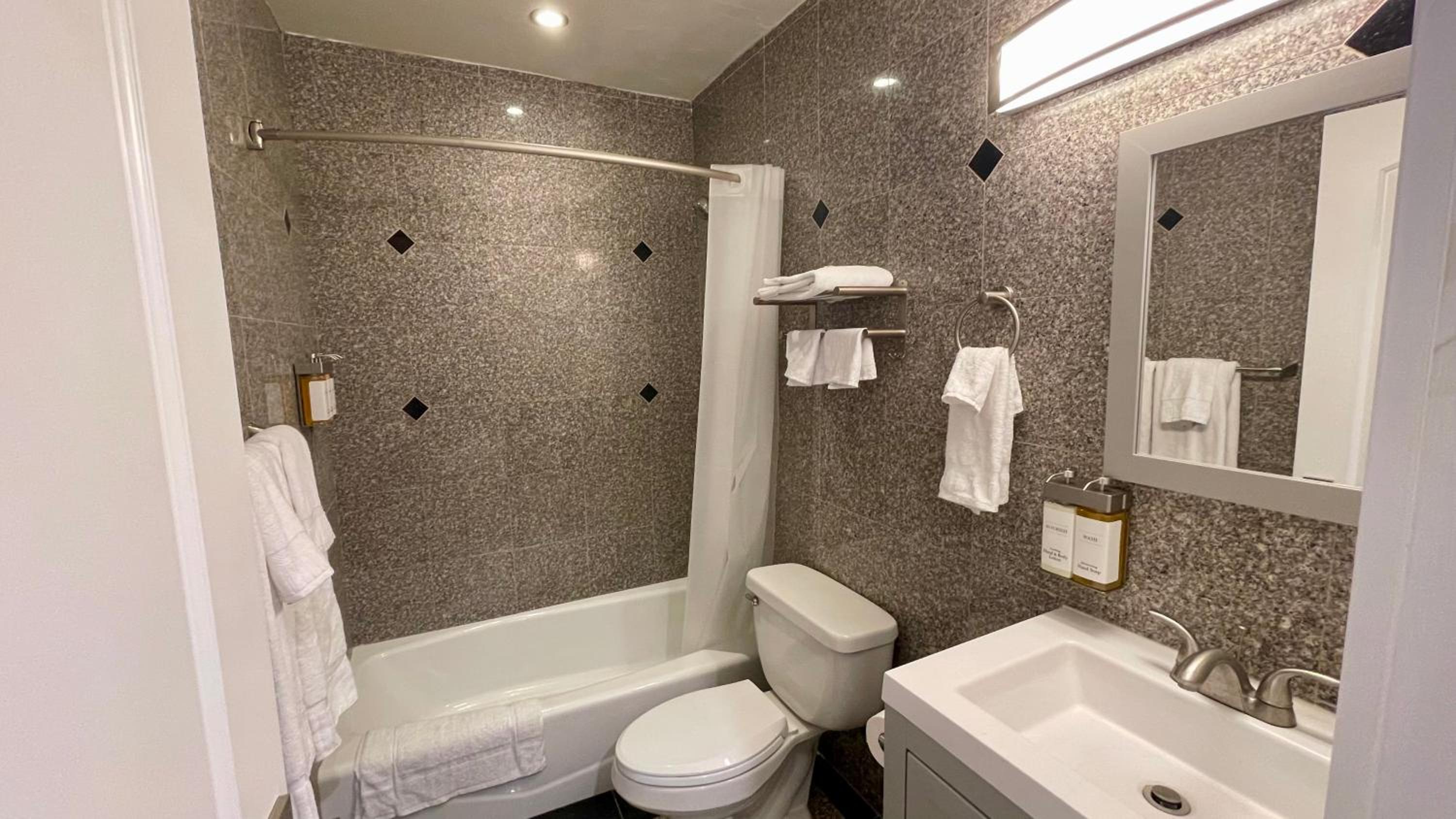 Quintessence ApartHotel