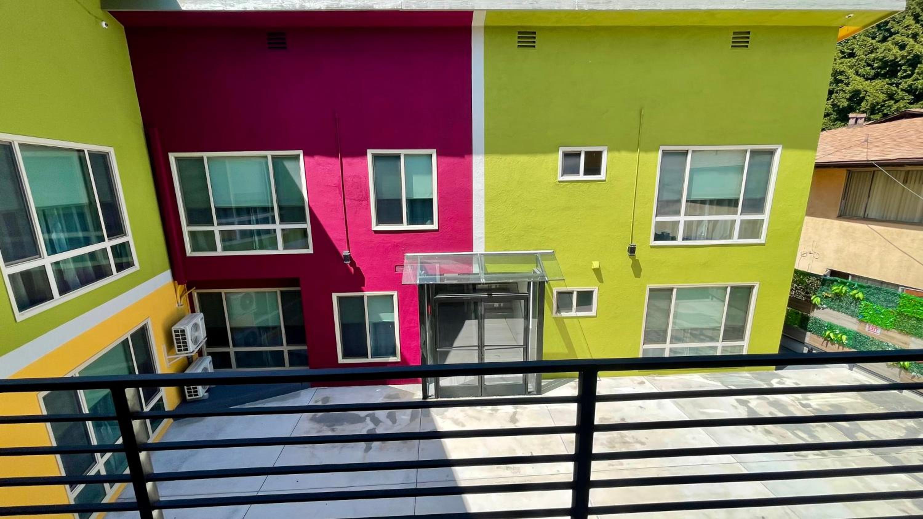 Quintessence ApartHotel