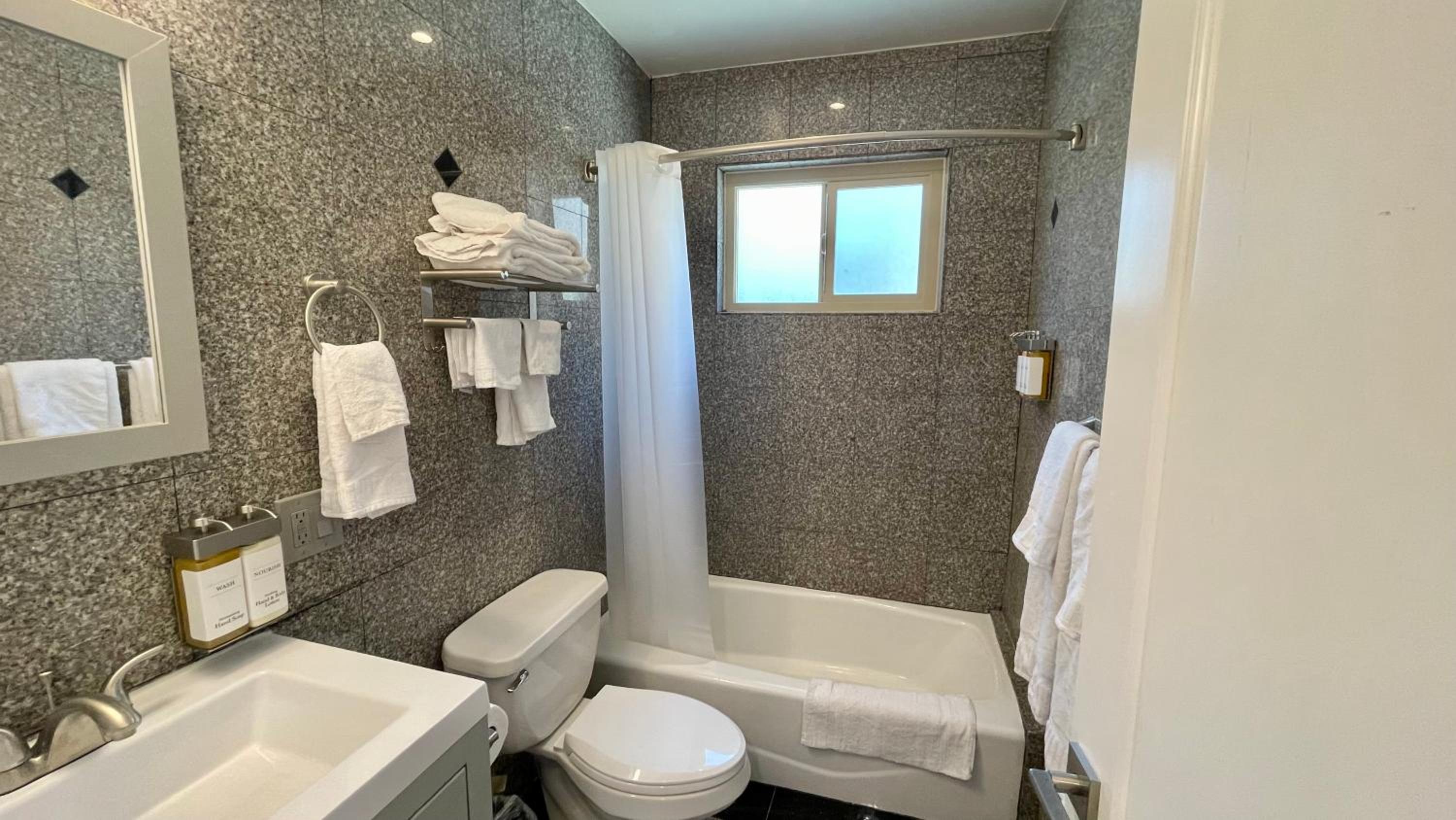 Quintessence ApartHotel