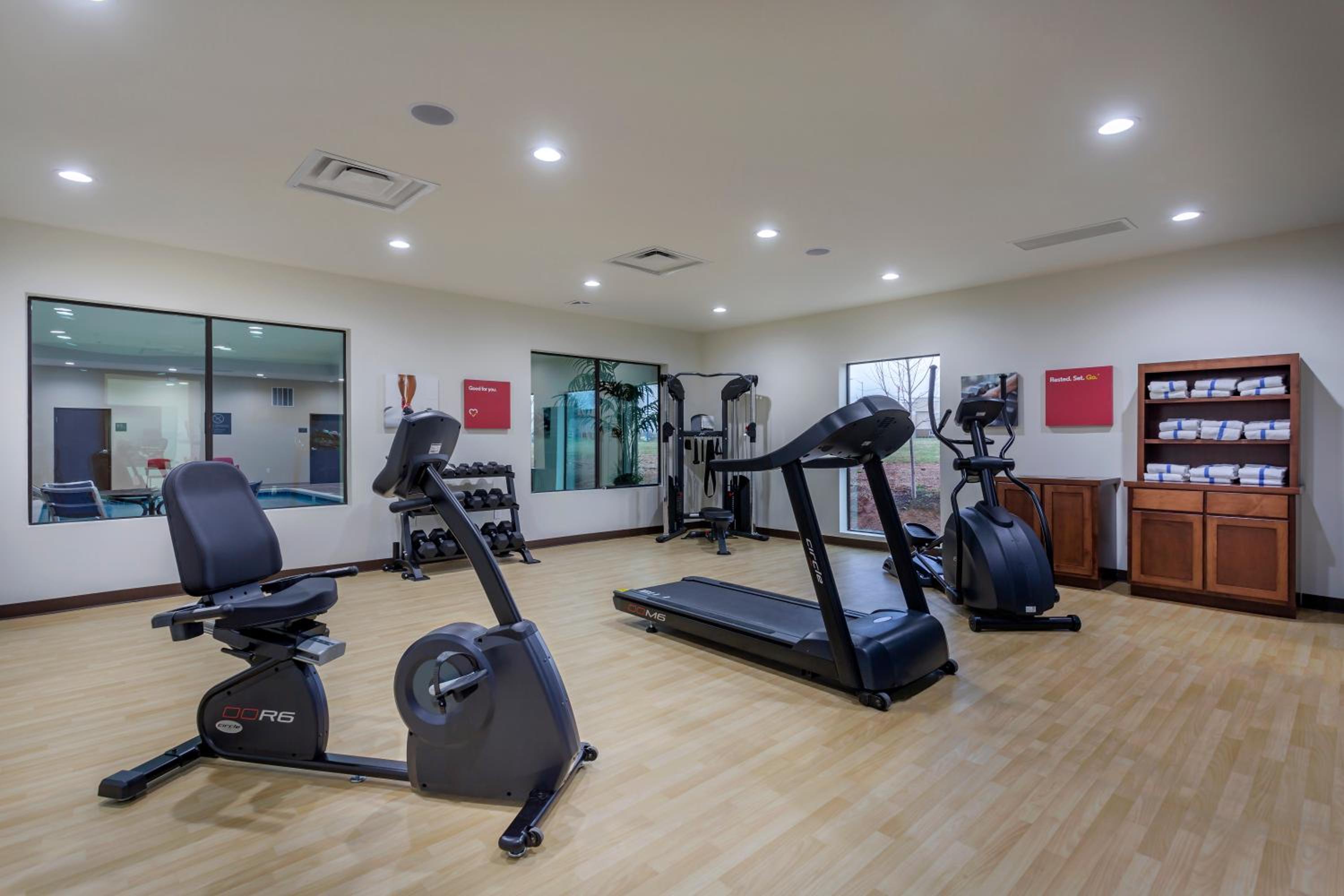 Bowling Green Vacations - Comfort Suites - Property Image 28
