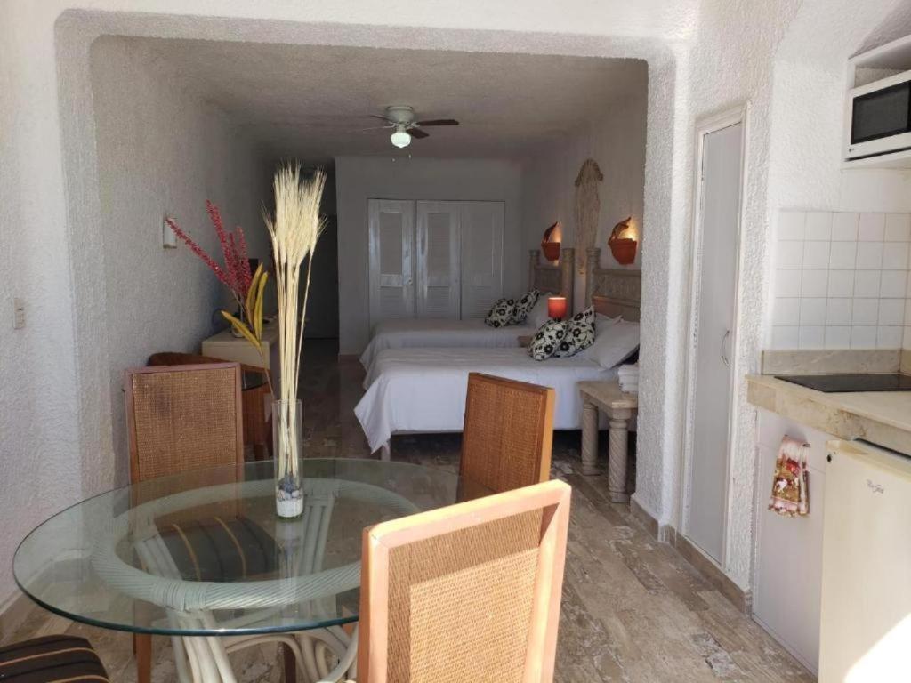 Beachfront Studio With Ocean View