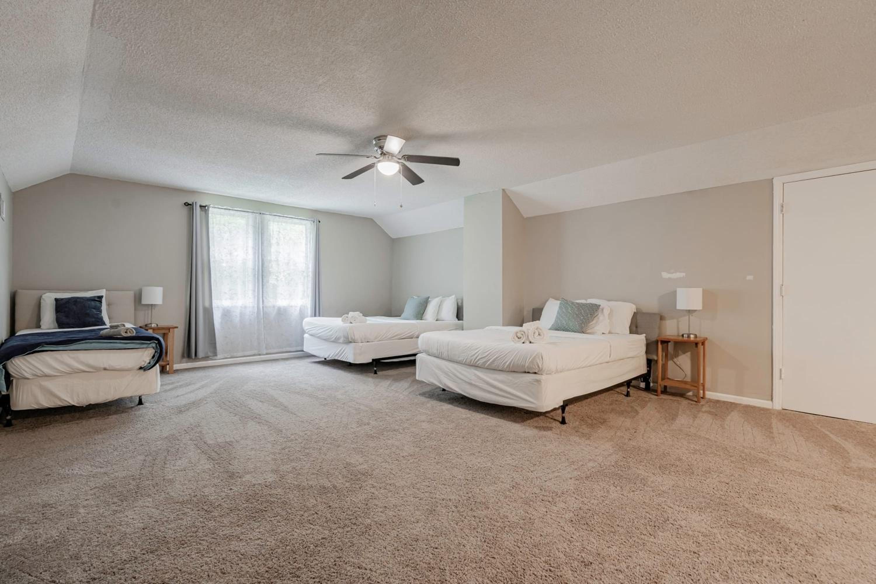 Dutch Creek Cottage- 10 mins to Lake Murray! view 4
