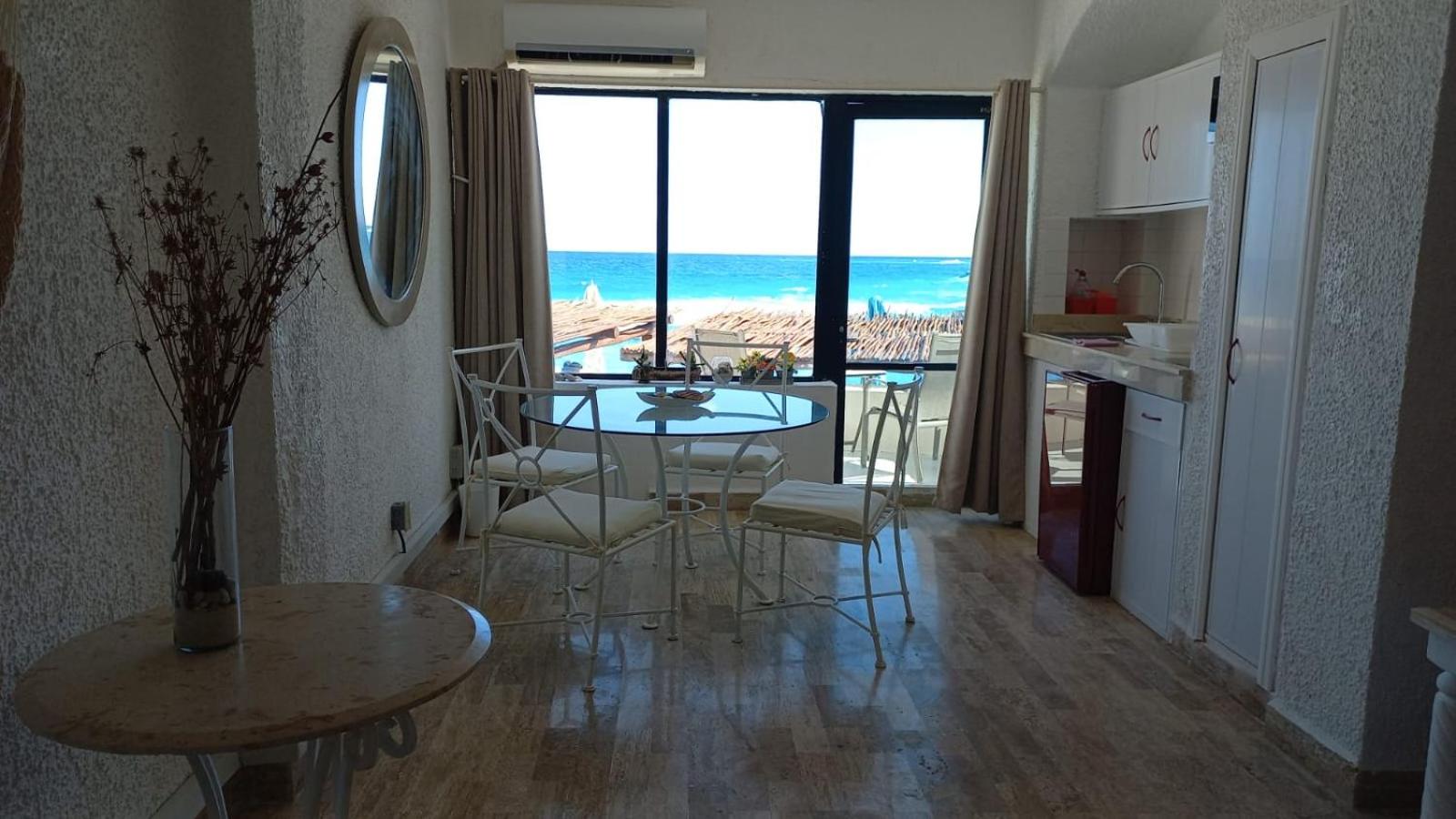 Beachfront Studio With Ocean View