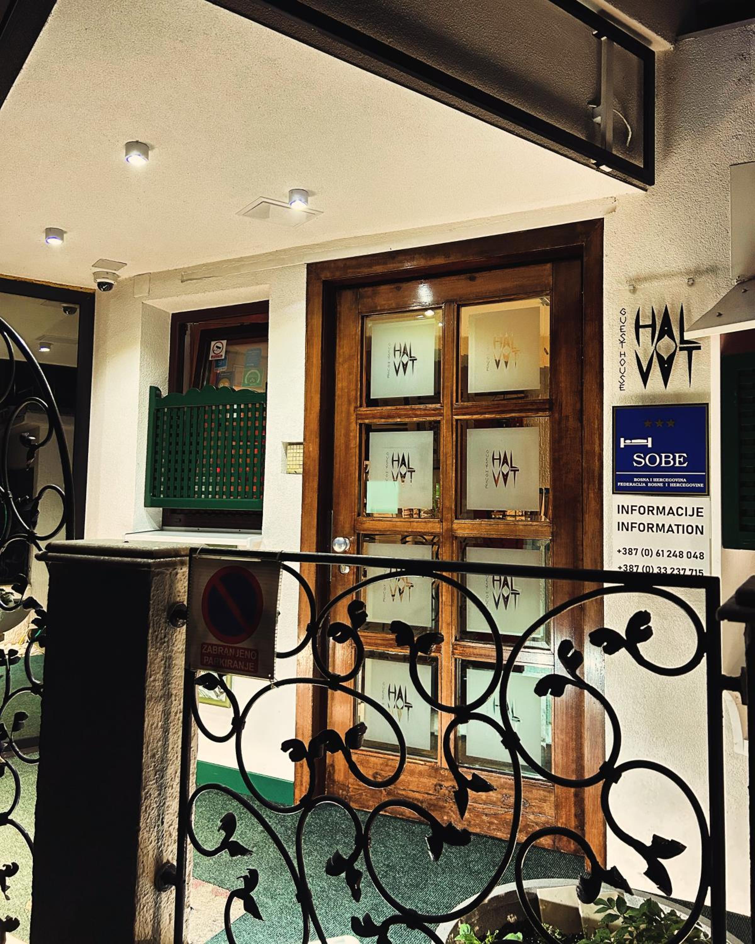 Halvat Guesthouse