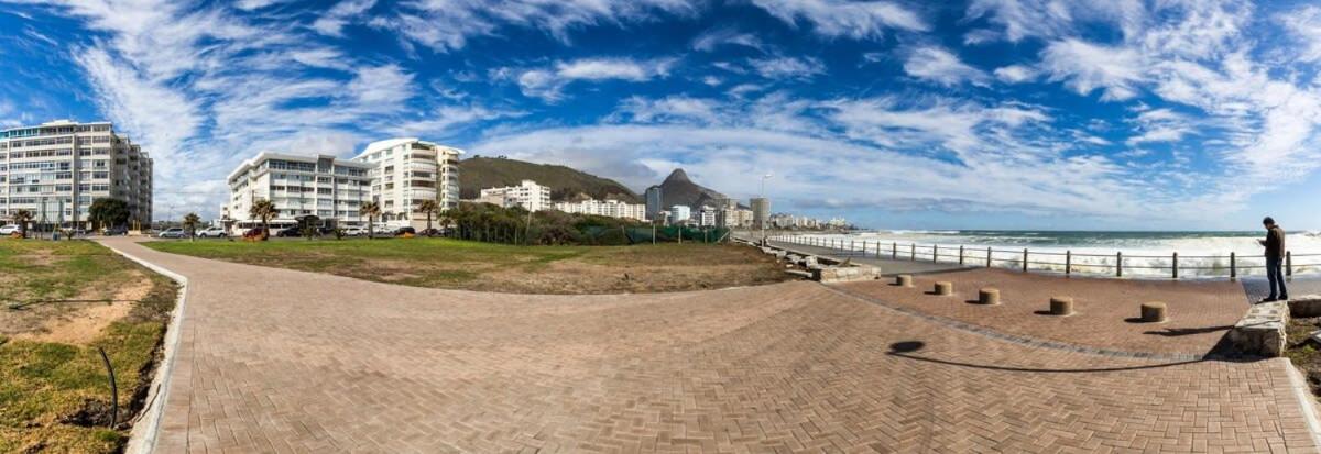 201 Marvol - Sea Point Apartment - Large Balcony, Parking & Wi-Fi view 3