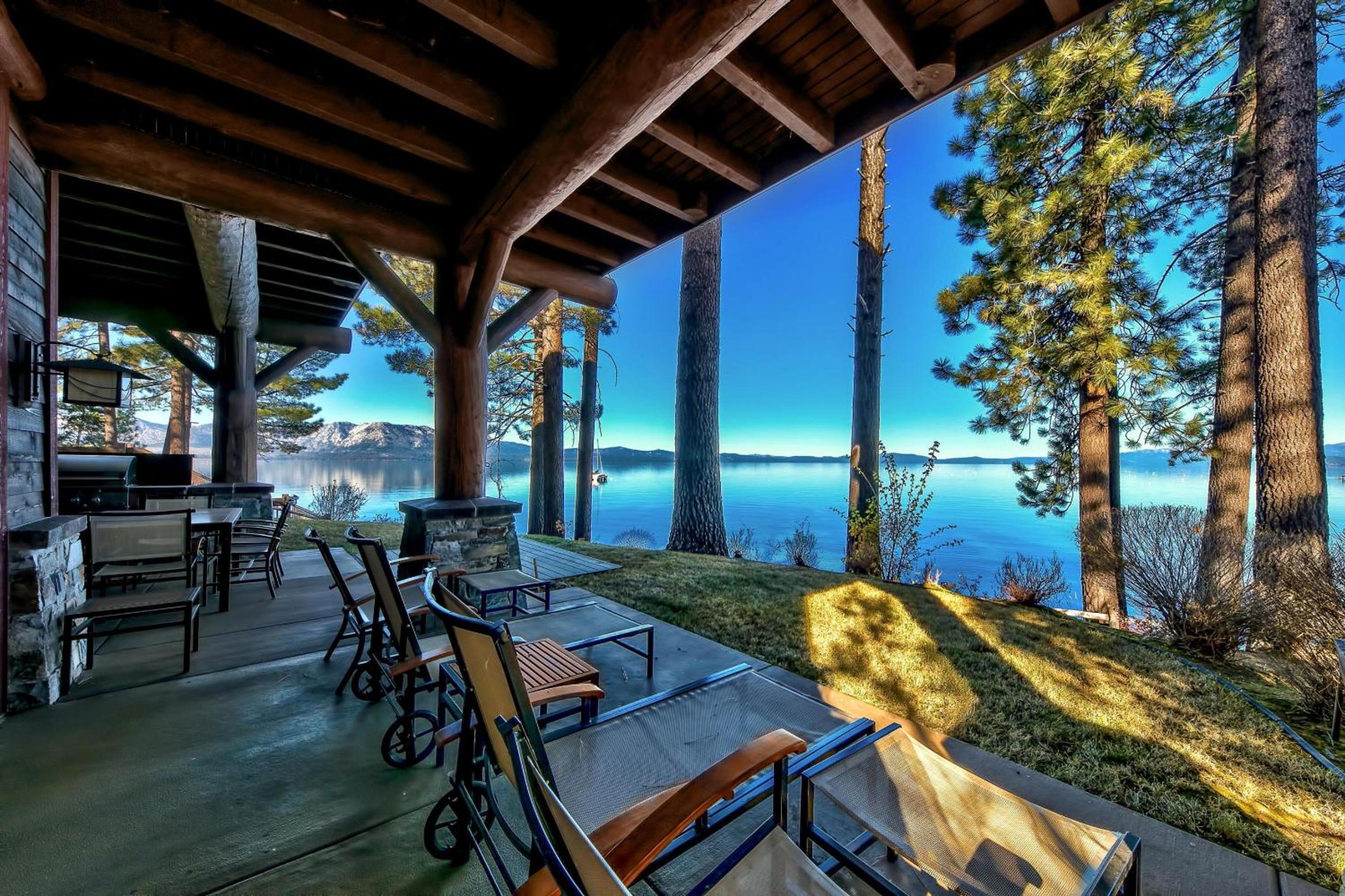 Lakefront Luxury Walkable Gym Hot Tub PEAK 15 view 3