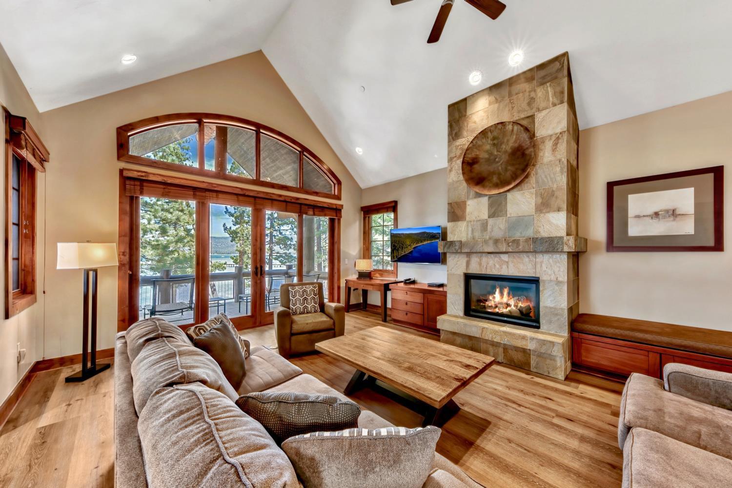 Lake Tahoe Vacations - Sierra Shores Four - Lakefront Vistas - Property Image 31