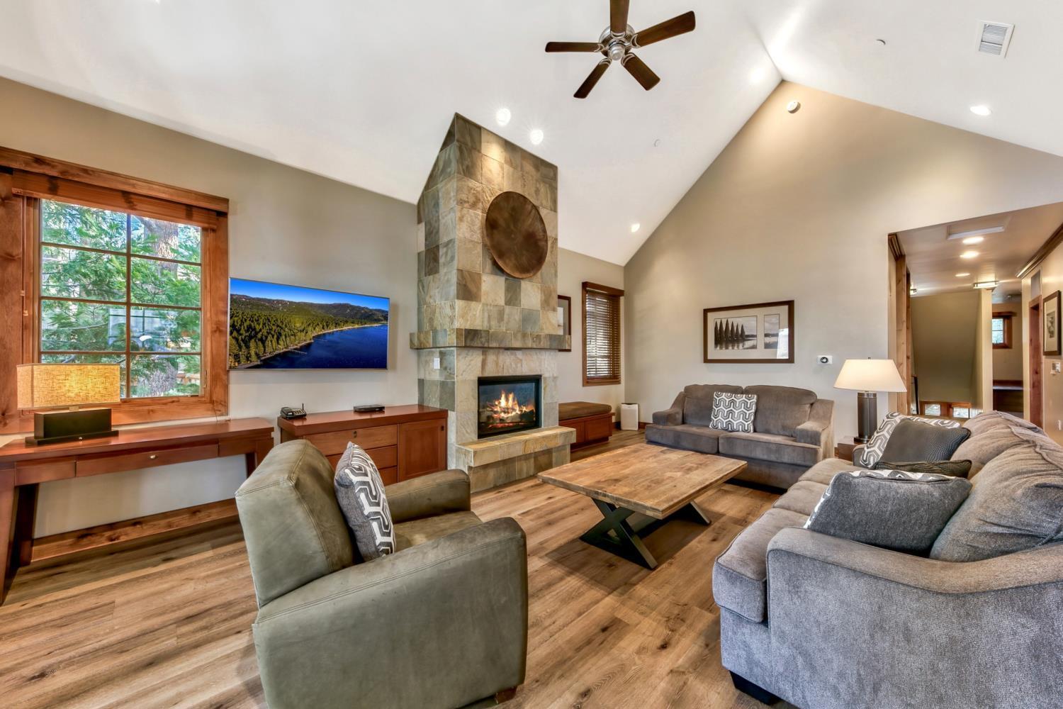 Lake Tahoe Vacations - Sierra Shores Four - Lakefront Vistas - Property Image 32