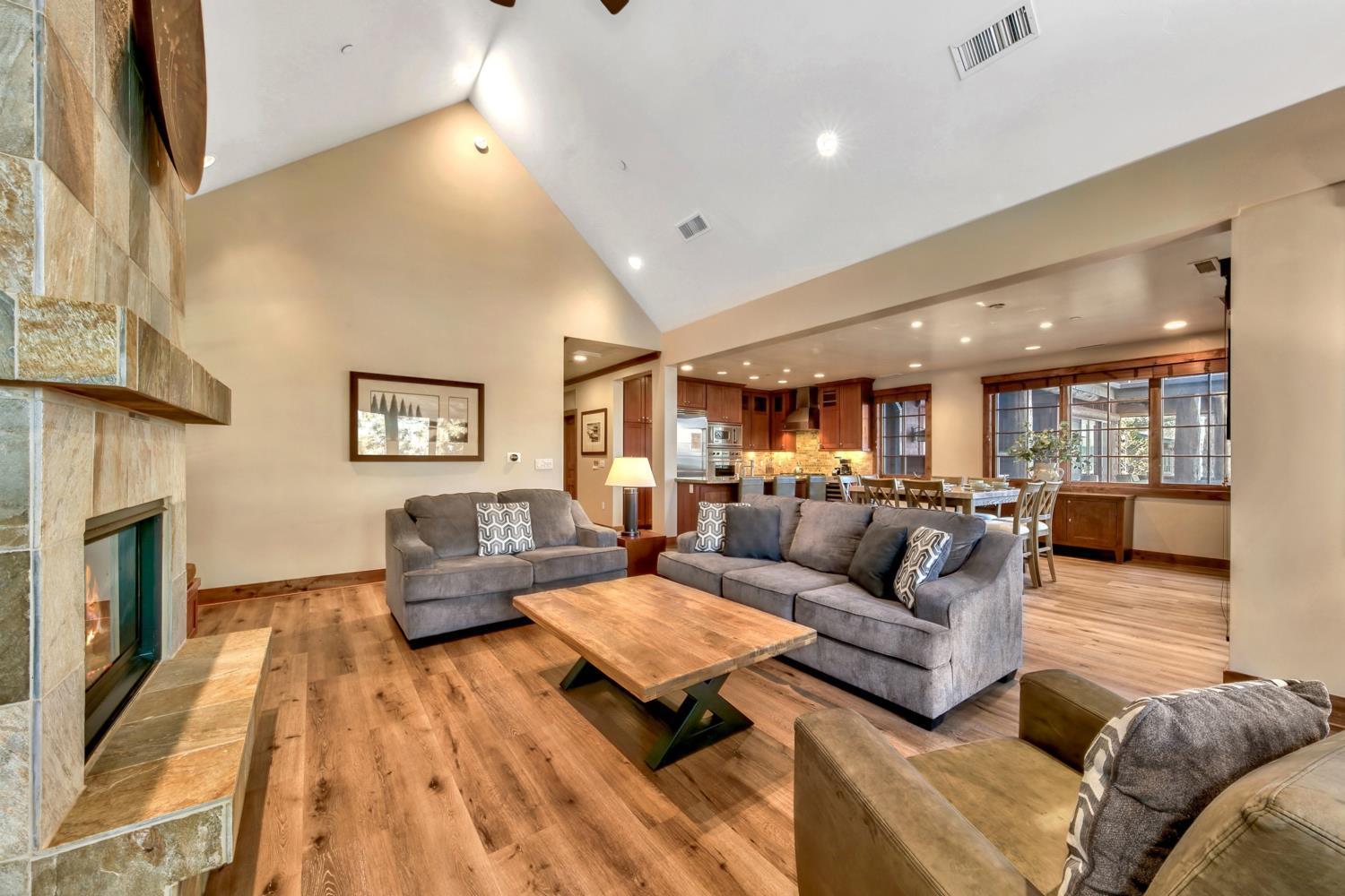 Lake Tahoe Vacations - Sierra Shores Four - Lakefront Vistas - Property Image 33