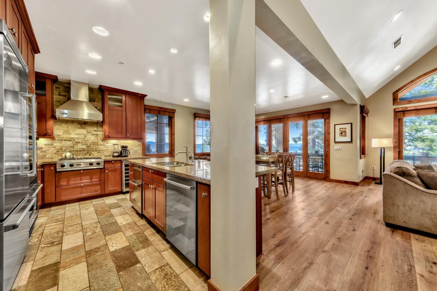 Lake Tahoe Vacations - Sierra Shores Four - Lakefront Vistas - Property Image 38