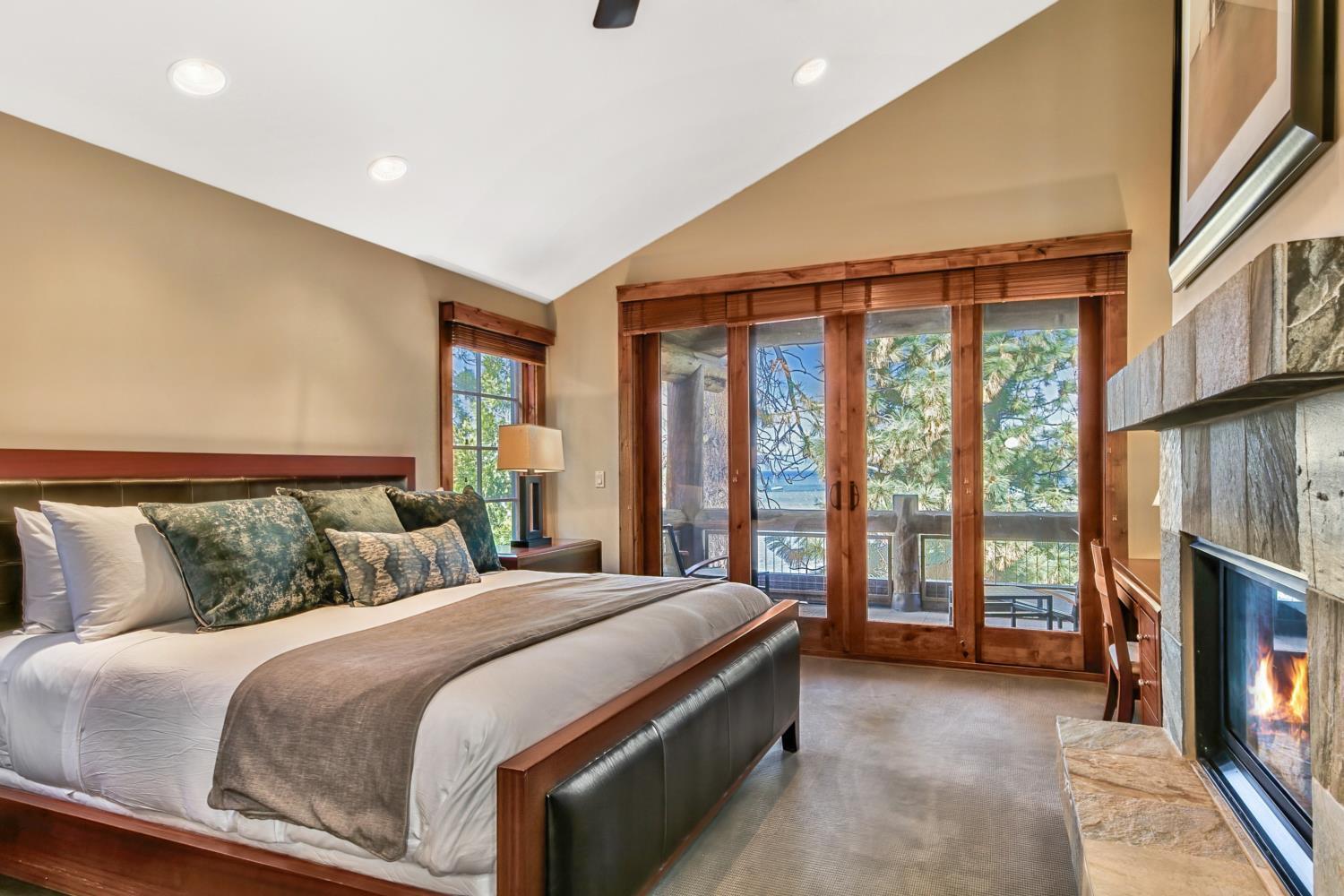 Lake Tahoe Vacations - Sierra Shores Four - Lakefront Vistas - Property Image 45