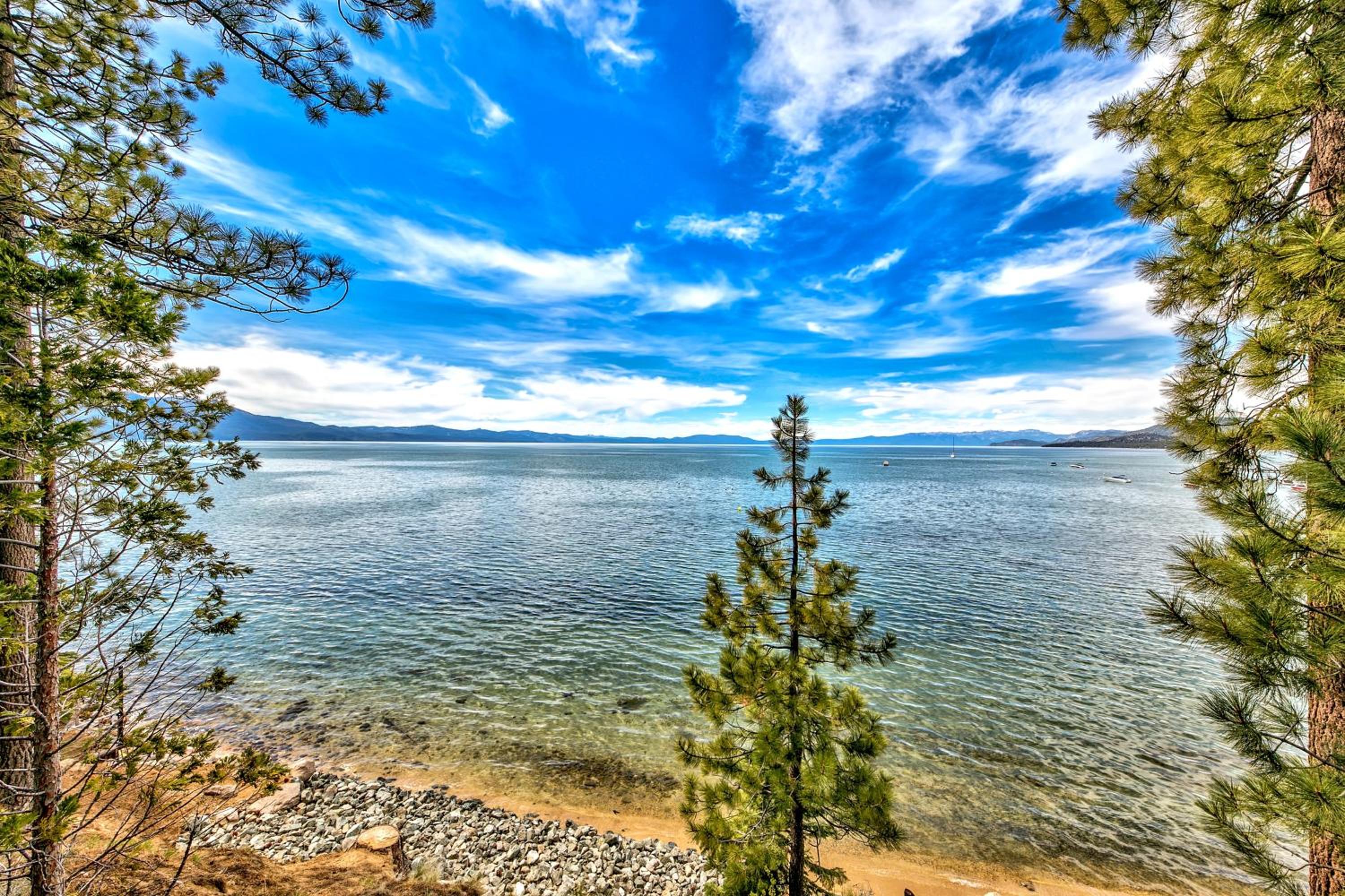 Lake Tahoe Vacations - Sierra Shores Four - Lakefront Vistas - Property Image 23