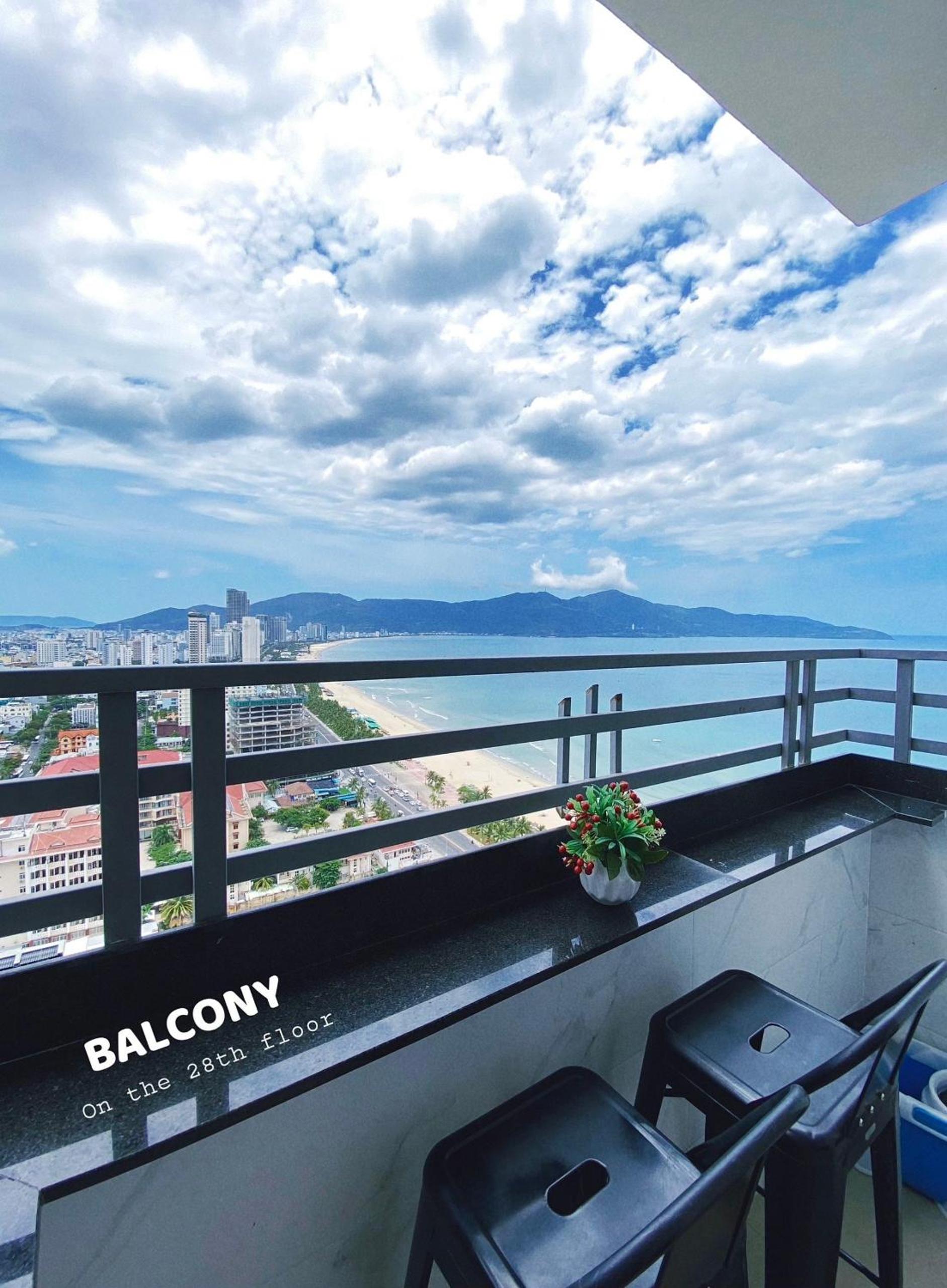 Căn hộ view biển Mỹ Khê