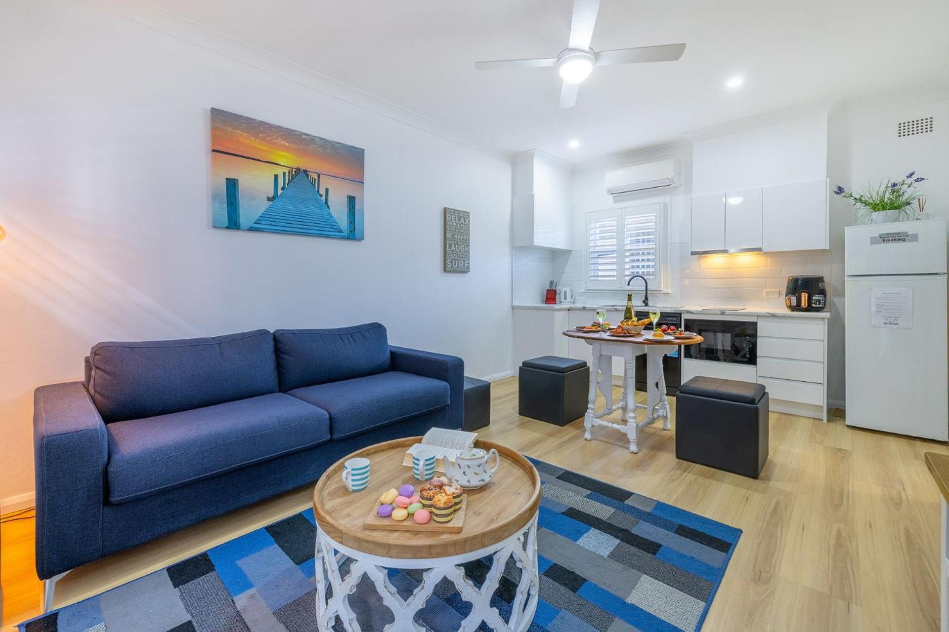 Bayside, 5,21 Victoria Parade - Unit in unbeatable location, with linen and bed making and air conditioning