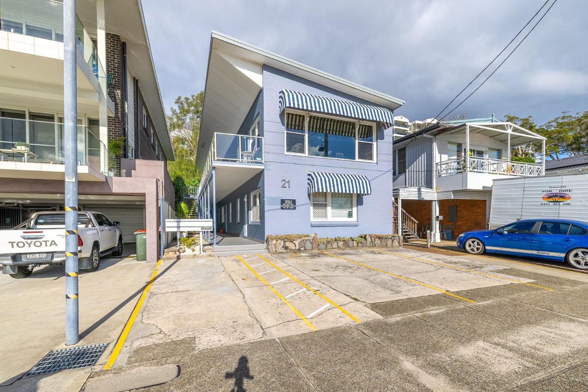 Bayside, 5,21 Victoria Parade - Unit in unbeatable location, with linen and bed making and air conditioning
