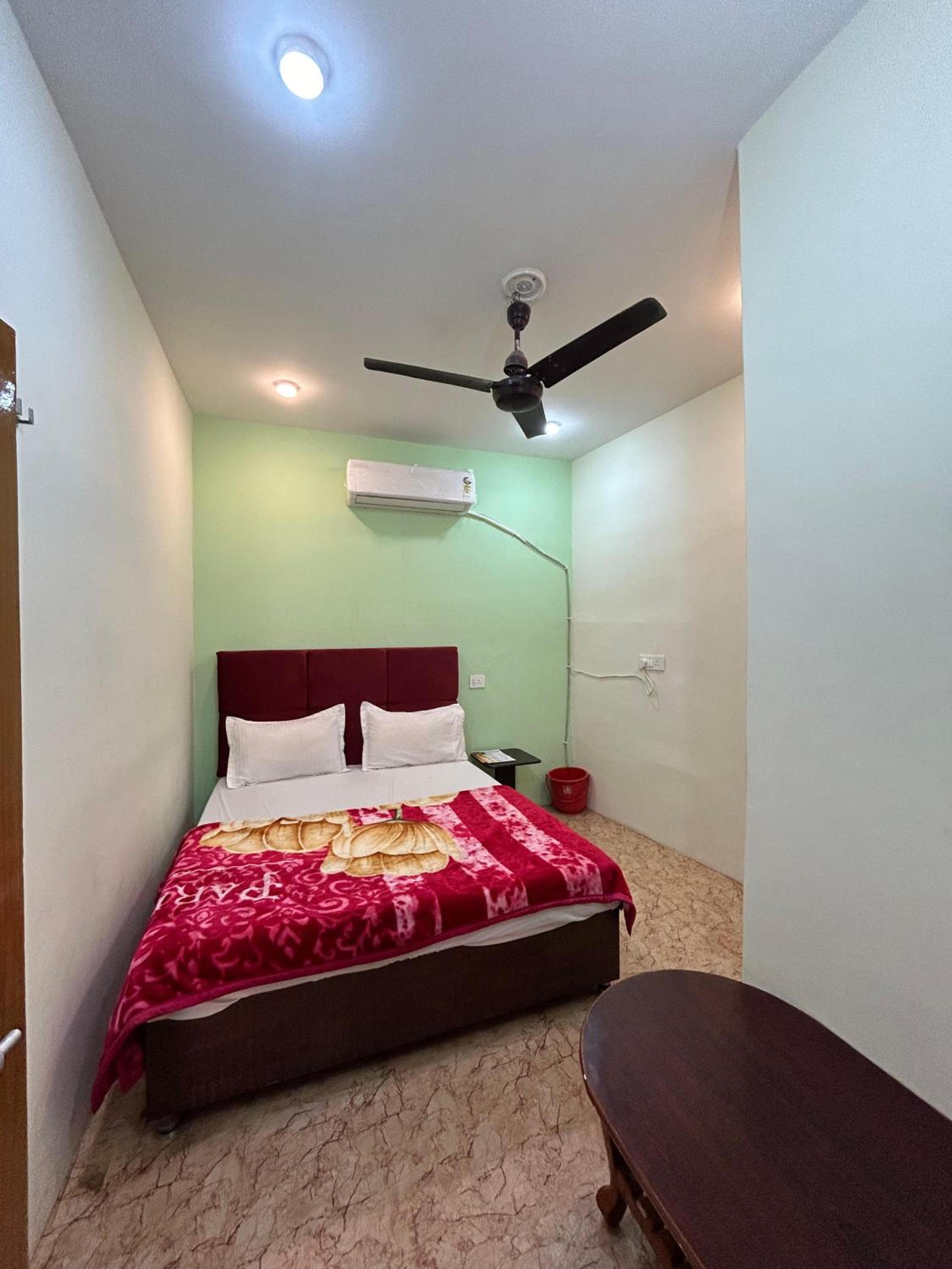 Praneeta P. Guest House view 4