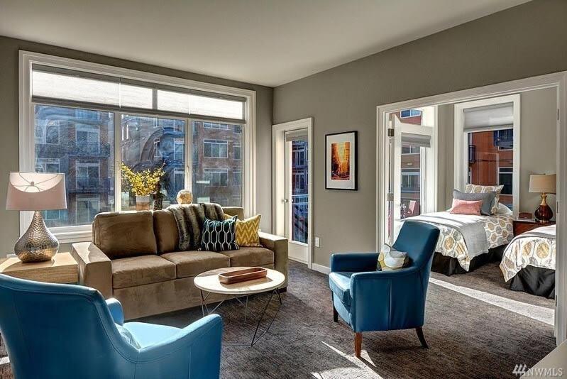 DT Designer's 2BR Condo Parking Tub Pool - 99 walk score view 3