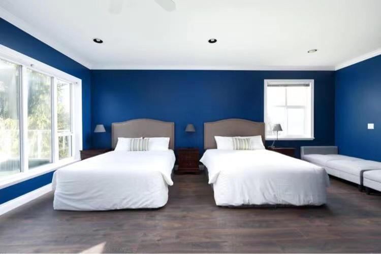 Vancouver Airport Blueberry Manor