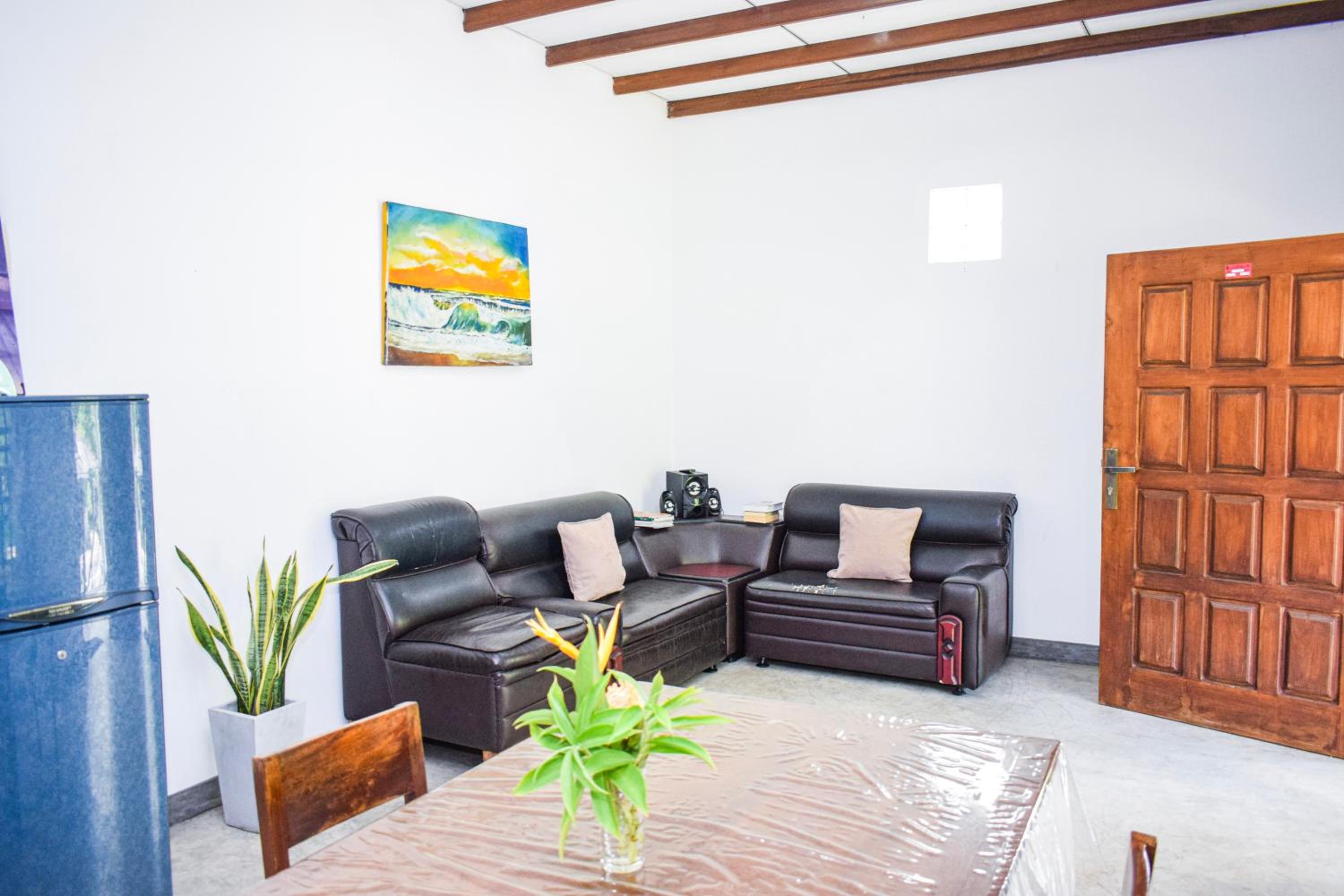 The Emerald Guest House & Villa view 5