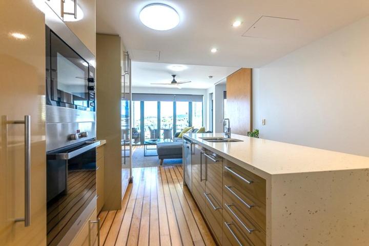 AquaView Boathouse Airlie Beach