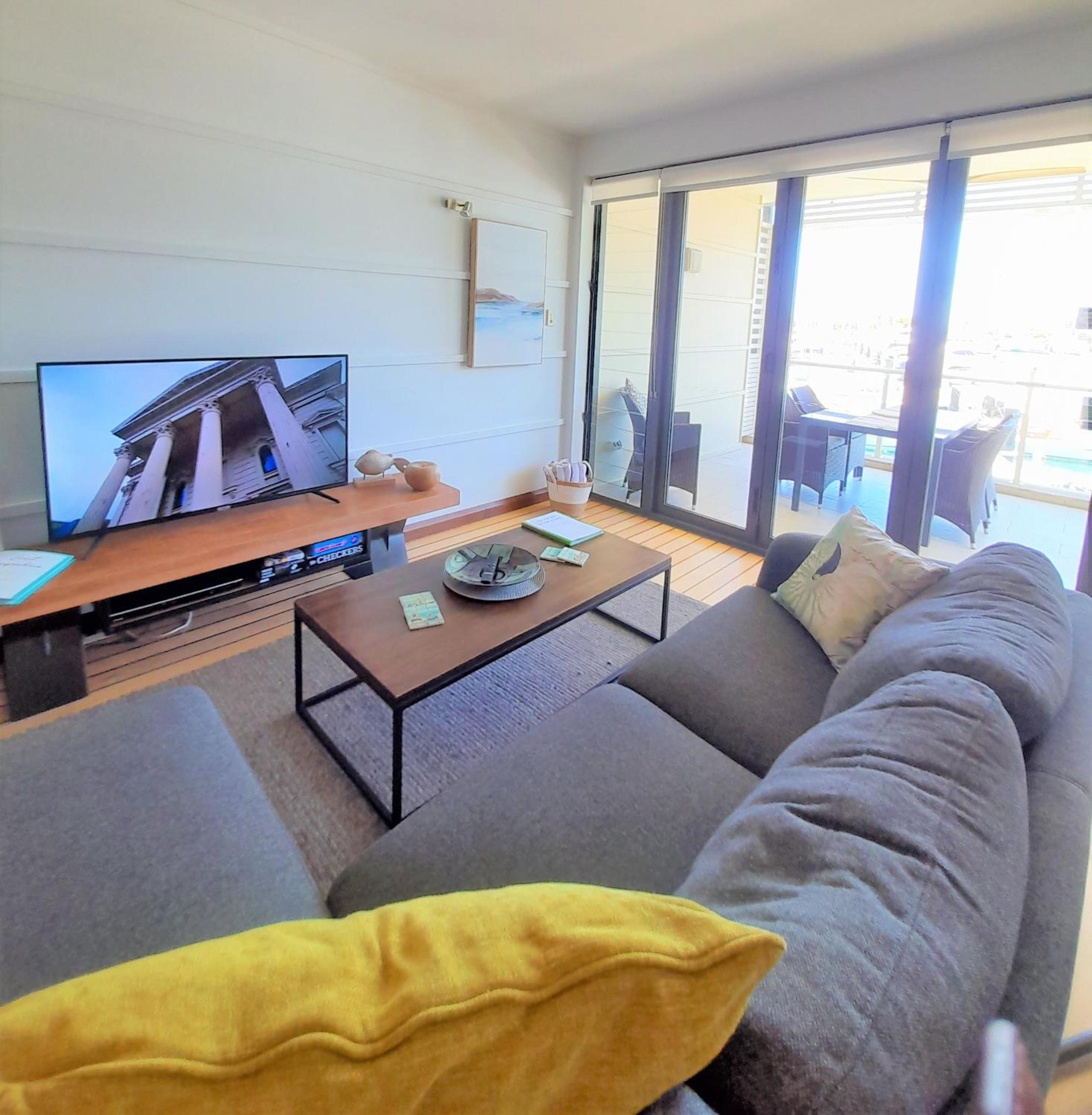 AquaView Boathouse Airlie Beach